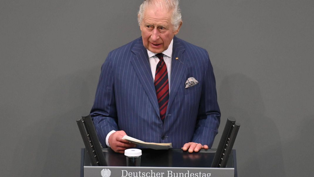 König Charles III. hält eine Rede im Bundestag 