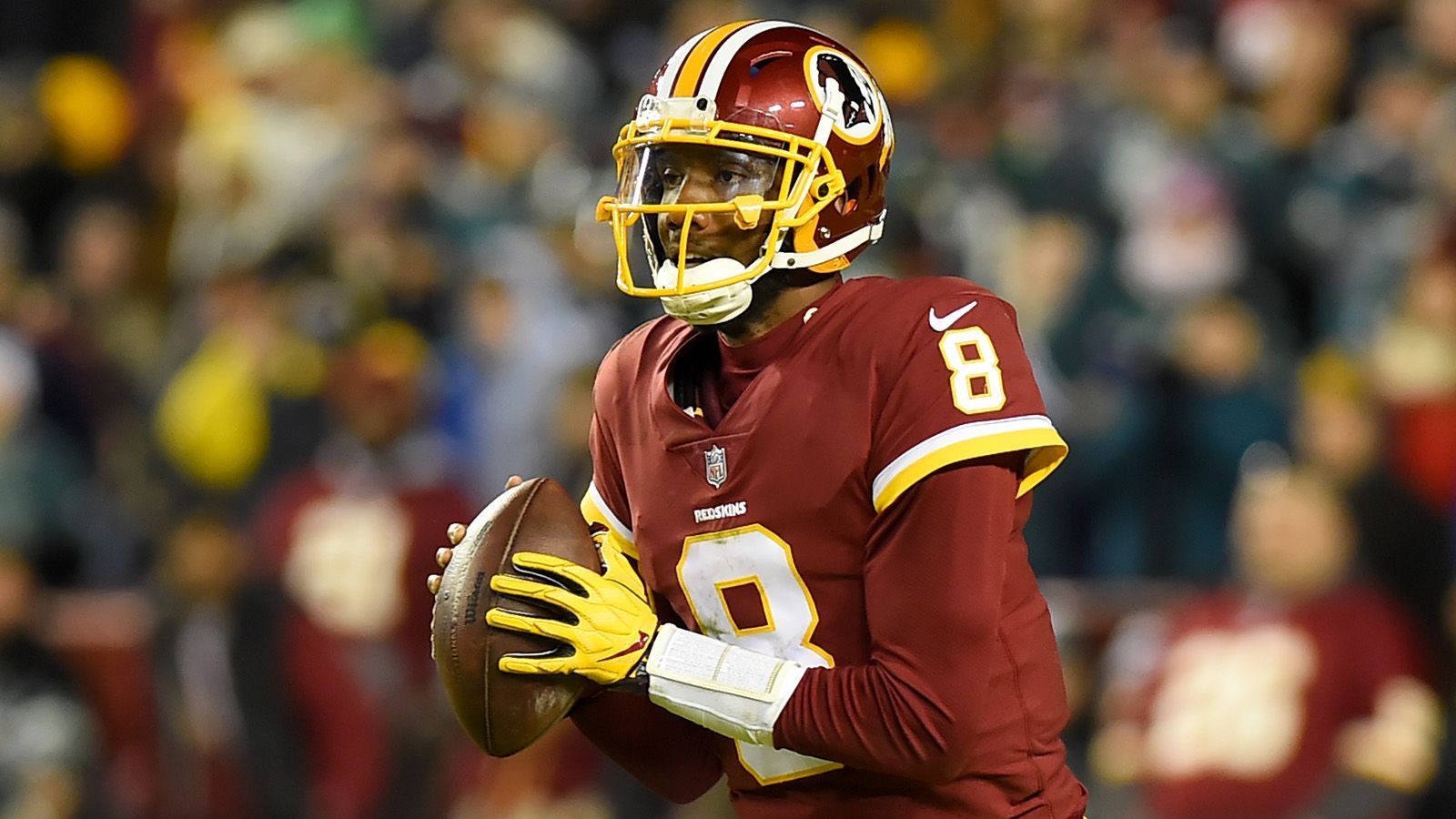 
                <strong>Washington Commanders (2018)</strong><br>
                Ende 2018 kam Johnson als Backup von Mark Sanchez zu den Washington Commanders. Dort kam er in den letzten Woche der Saison drei Mal als Starter zum Einsatz und verzeichnete gegen die Jacksonville Jaguars seinen ersten Sieg als Starting-Quarterback, konnte die Commanders aber nicht mehr in die Playoffs führen.
              
