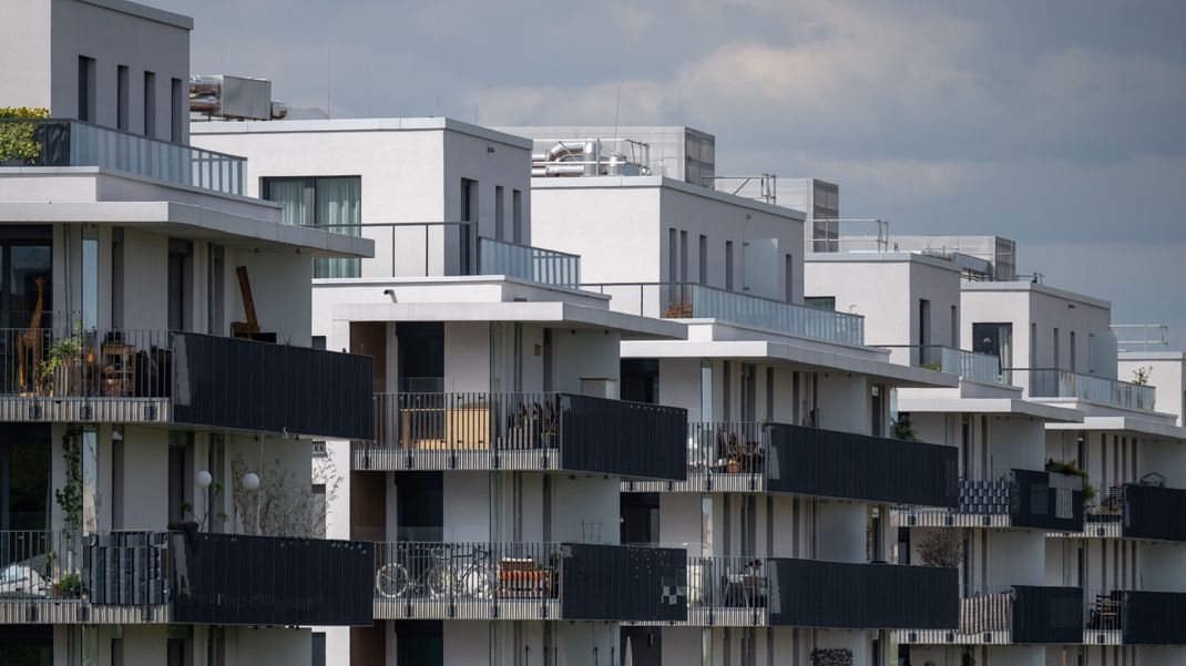 Viele Wohnungen stehen ungenutzt leer. Die Stadt Landau (Rheinland-Pfalz) will dies nun mit einer Strafsteuer ändern.