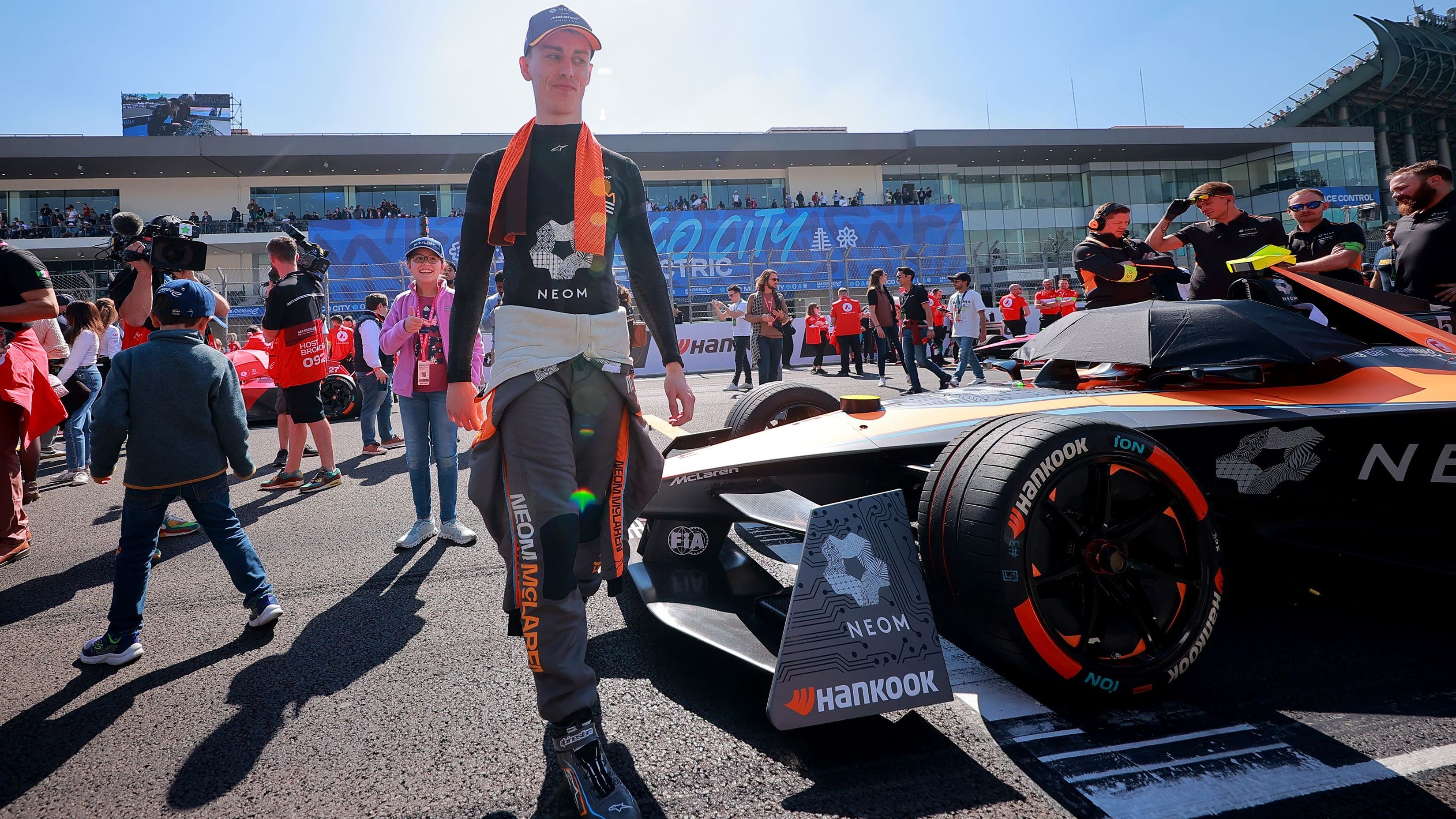 <b>Jake Hughes (McLaren)</b><br>Nachdem Rene Rast seinen Abschied von McLaren verkündet hat, bleibt zumindest der zweite Fahrer in Woking. Der Brite Jake Hughes wird auch in der kommenden Saison für McLaren an den Start gehen.