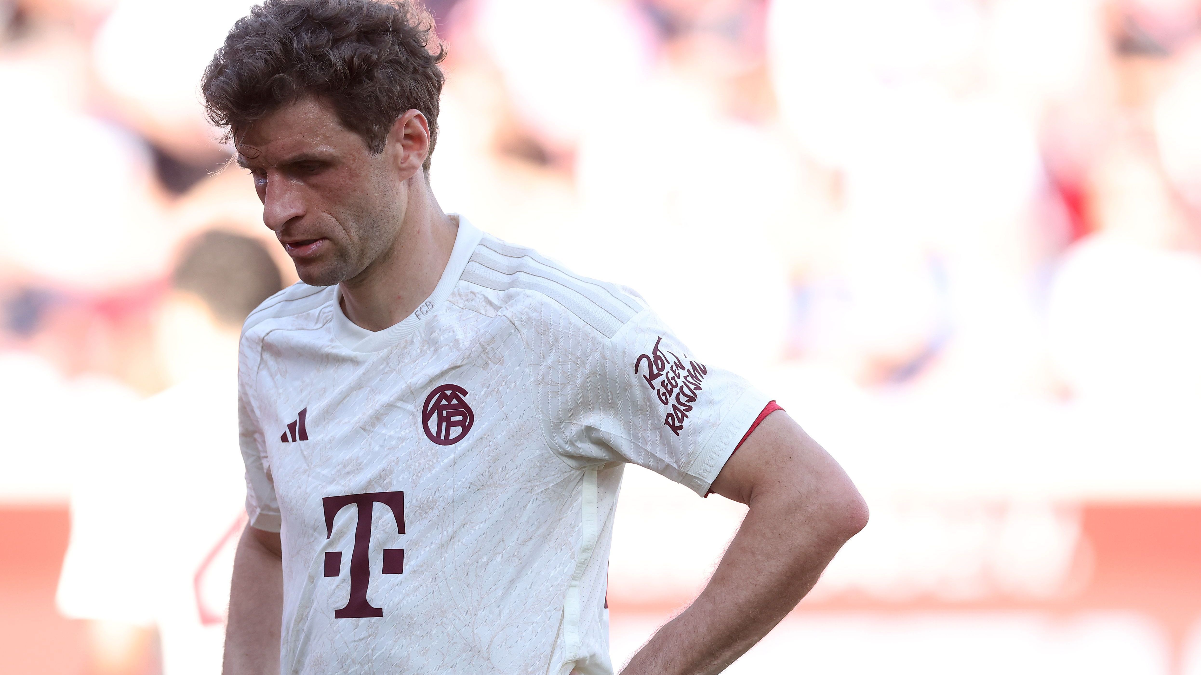 <strong>Thomas Müller (4 Tage verletzt, 1 verpasstes Spiel)</strong><br>Der Satz "Müller spielt immer" stimmt heutzutage zwar nicht mehr ganz, dafür ist der 34-Jährige so gut wie immer fit. Fehlte in dieser Spielzeit nur vier Tage aufgrund einer Adduktorenverletzung.