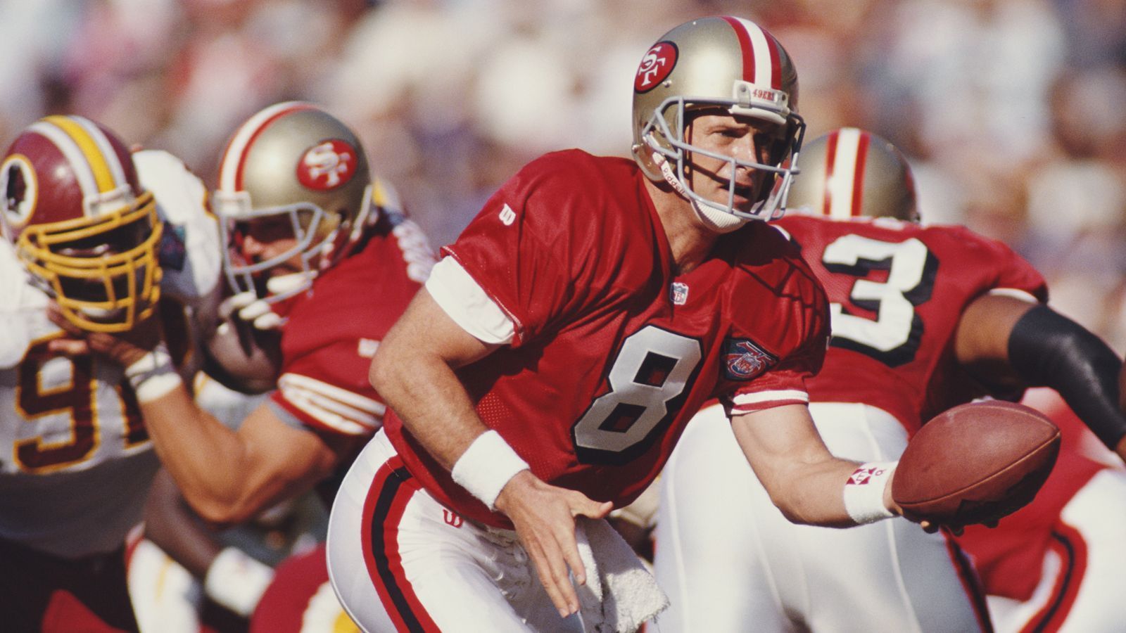 
                <strong>Besseres QB-Rating als Steve Young</strong><br>
                Der Linkshänder gilt als ausgezeichneter Passer und gewann für die 49ers Super Bowl XXIX. Das Quarterback-Rating des zweifachen League-MVPs liegt dennoch knapp hinter Flaccos.QB-Rating von Joe Flacco: 88,6 - QB-Rating von Steve Young: 85,8
              