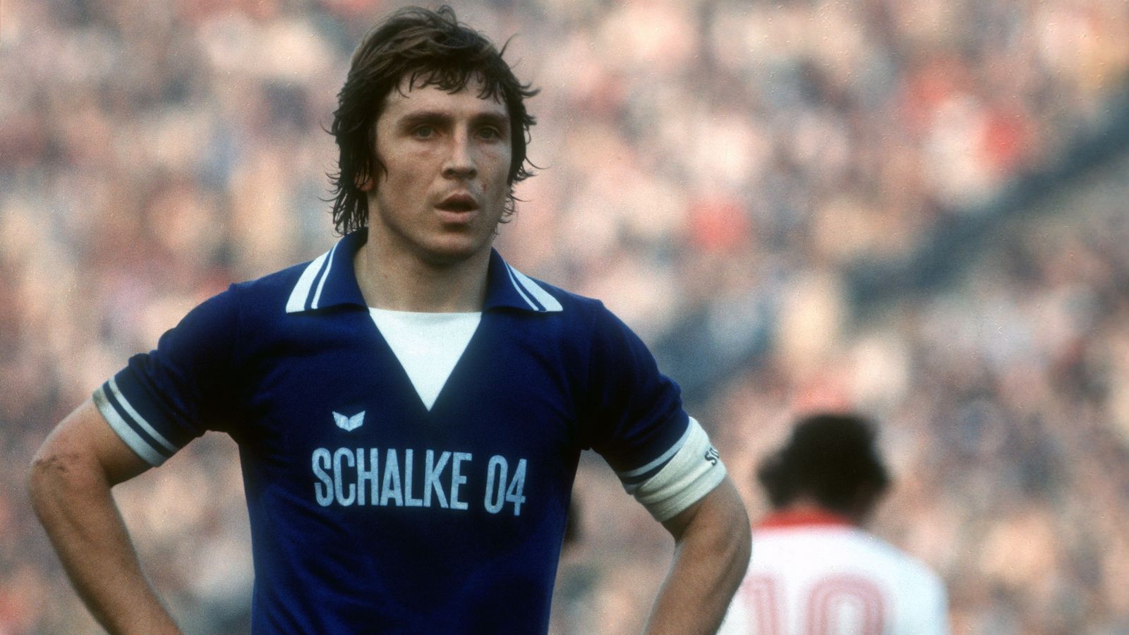 
                <strong>FC Schalke 04</strong><br>
                Bundesliga-Rekordtorschütze: Klaus Fischer - Bundesliga-Tore: 182 - Vereins-Rekordtorschütze: Klaus Fischer - Pflichtspiel-Tore: 210
              