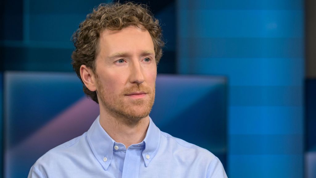 Louis Klamroth: Vom Jung-Schauspieler zum Polit-Talkmaster