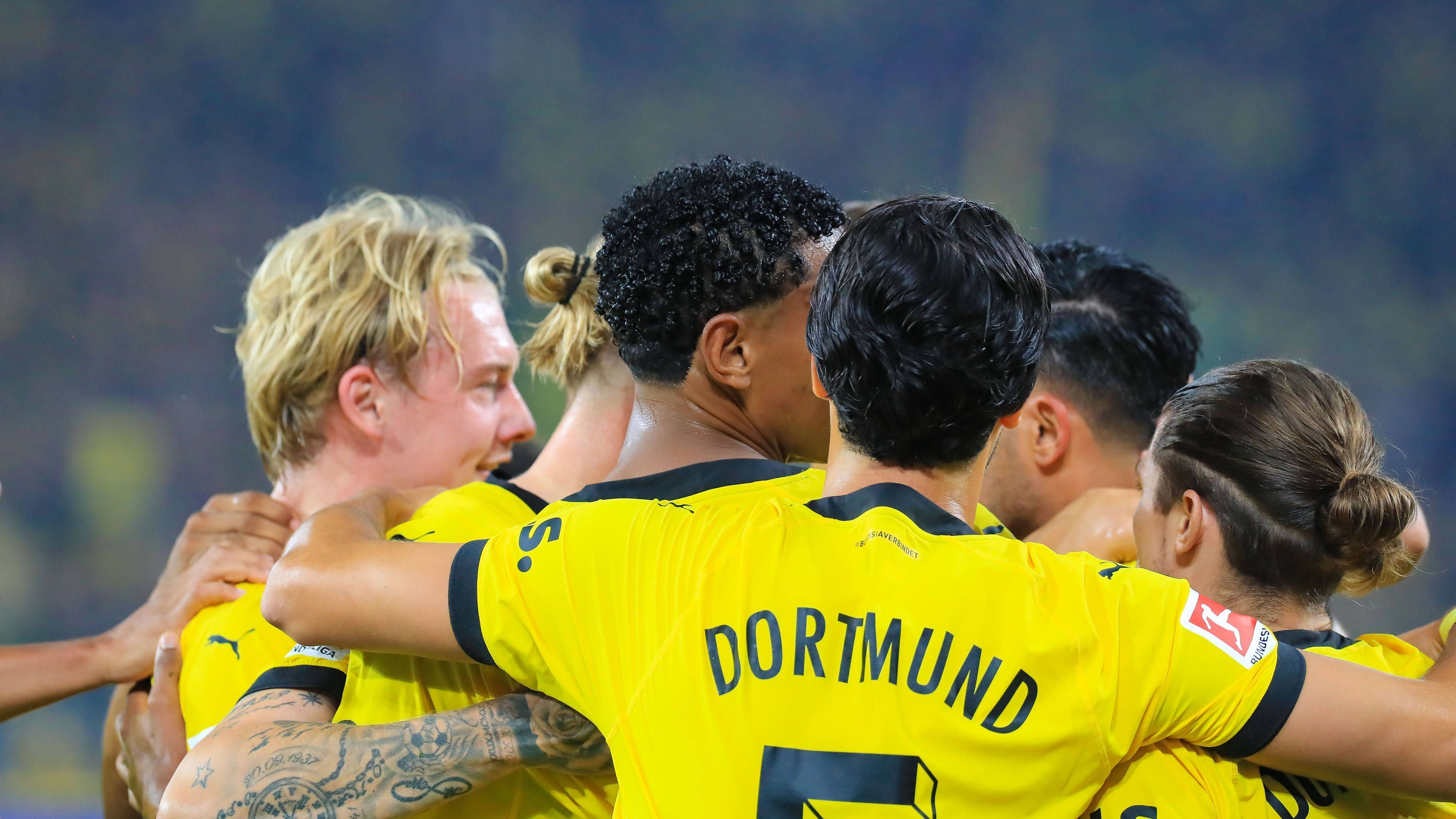 <strong>Platz 1: Borussia Dortmund</strong><br>Beraterprovisionen: 183,21 Millionen Euro<br>geschätzter Transferumsatz: 1,033 Milliarden Euro