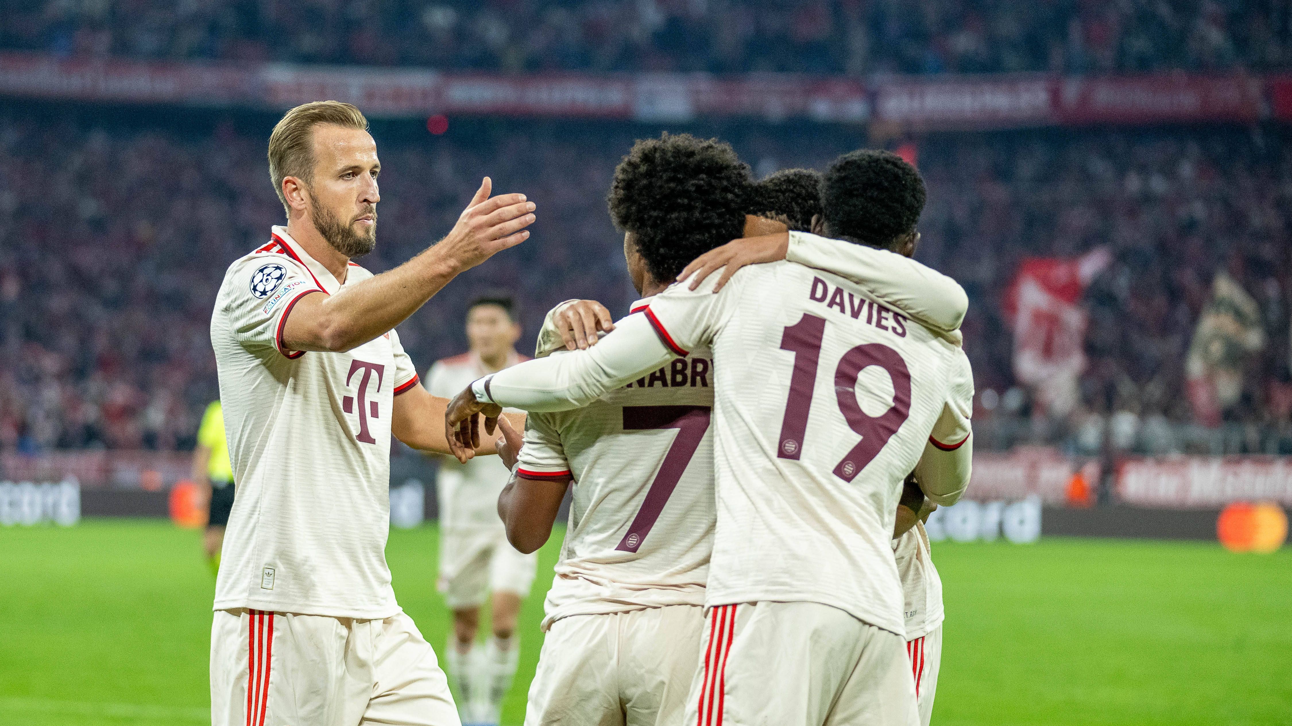 <strong>FC Bayern München - Dinamo Zagreb 9:2 (17. September 2024)</strong><br>Viererpack von Harry Kane, dazu noch einige Abseitstore - der Start in die neue Ära der reformierten Champions League hätte für den FC Bayern nicht besser laufen können. Am Ende stand nicht nur der höchste Sieg der Münchner Champions-League-Geschichte. Erstmals seit der Einführung des Wettbewerbs 1992 erzielte eine Mannschaft auch neun Tore in einem Spiel.