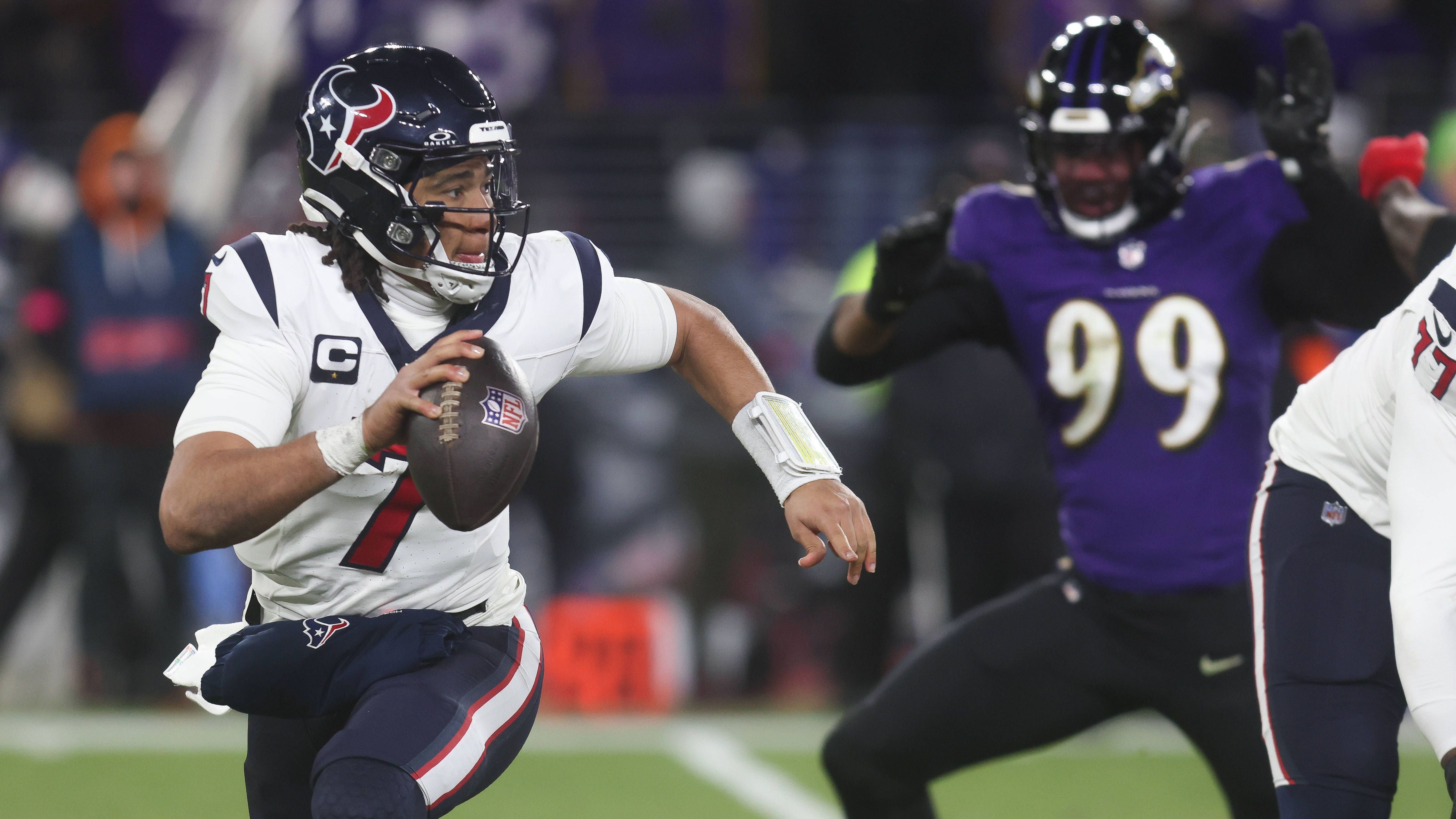 <strong>Performance</strong><br>Stroud (Foto) entpuppte sich als Volltreffer, wurde Offensive Rookie of the Year und führte die Texans bis in die Divisional Round. Auch Richardson zeigte bis zu seiner Schulterverletzung gute Leistungen. Young hatte Probleme, aber auch die mit Abstand schlechtesten Umstände der drei.