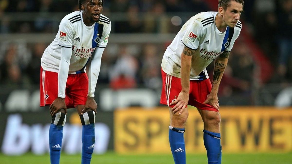 Gideon Jung (l.) und Adrian Fein spielen mit dem HSV 1:1