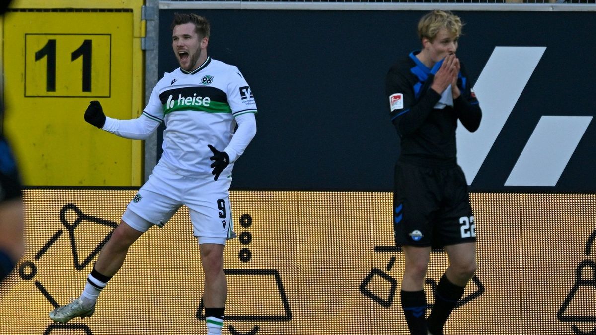 Traf doppelt für Paderborn: Benjamin Källmann (l.)