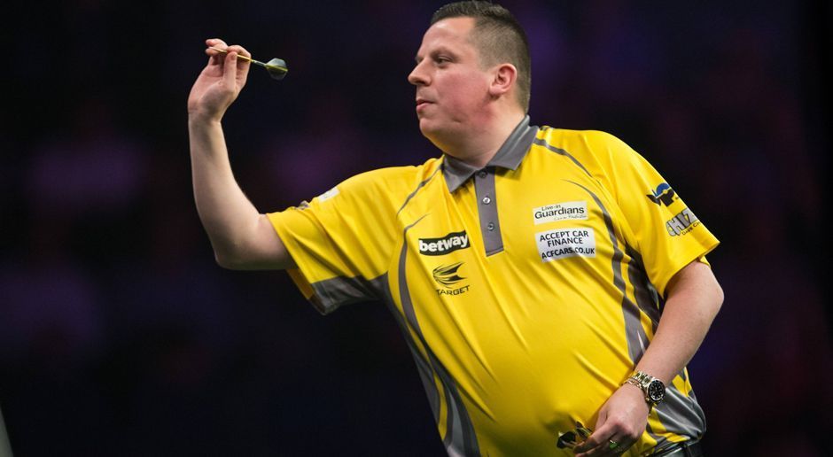 
                <strong>Dave Chisnall</strong><br>
                Mit seinen 37 Jahren gehört Chisnall seit Jahren zur erweiterten Weltspitze. Doch ein Sieg bei einem wichtigen Turnier blieb "Chizzy" bislang verwehrt. Vier Major-Finals, zwei Minor-Finals – allesamt verloren.
              