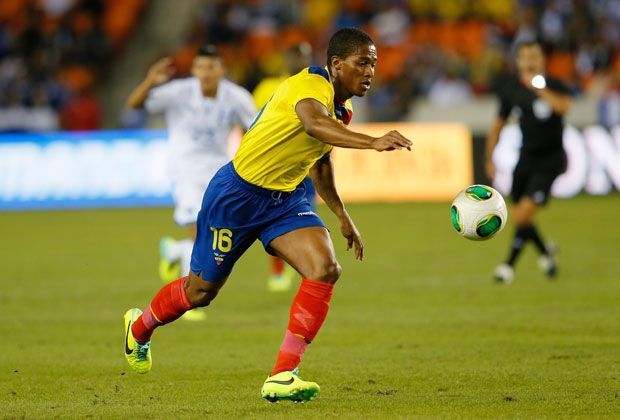 
                <strong>Antonio Valencia - Platz 3 (35,2 km/h)</strong><br>
                Der dritte Platz geht an den Ecuadorianer Antonio Valencia in Diensten von Manchester United. Er bringt es auf 35,2 km/h.
              