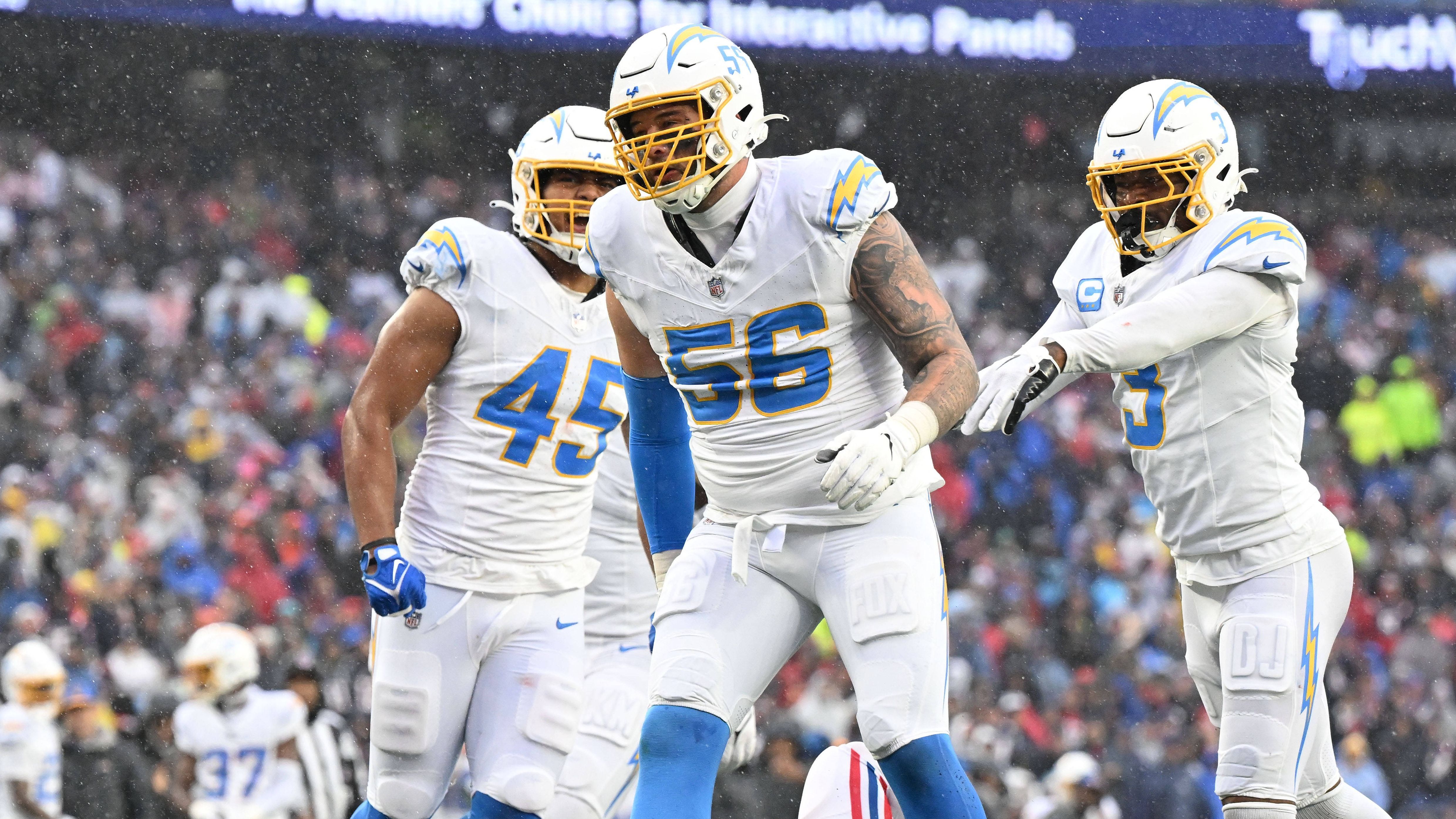 <strong>Platz 31: Los Angeles Chargers - 13,2 Millionen US-Dollar</strong><br>Anzahl der Spieler: 9<br>Top-Verdiener: Morgan Fox (DE) - 4,8 Millionen US-Dollar<br>Durchschnitts-Cap-Space pro Spieler: 1,5 Millionen US-Dollar<br>Prozentualer Anteil der D-Line am Cap Space: 5%&nbsp;