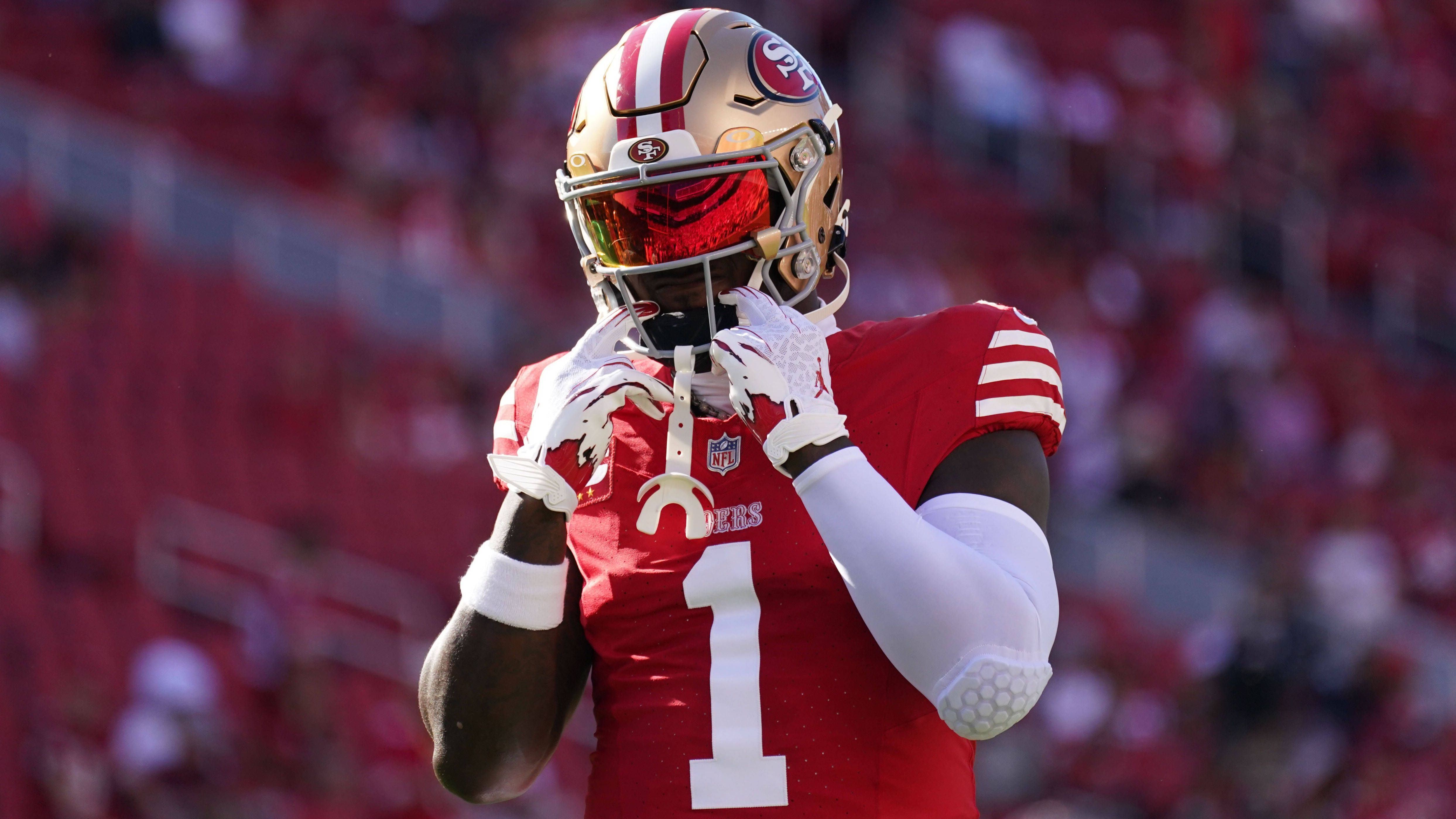 <strong>Deebo Samuel (San Francisco 49ers)</strong><br>Die San Francisco 49ers können wohl wieder auf die Dienste dreier Profis zurückgreifen. Laut NFL-Insider Ian Rapoport könnte Deebo Samuel gegen die Dallas Cowboys zur Verfügung stehen, sollte er sich gut genug fühlen. Der Wide Receiver landete offenbar mit einer Lungenentzündung zwischenzeitlich sogar im Krankenhaus, soll am Donnerstag allerdings bereits Teile des Trainings absolviert haben.