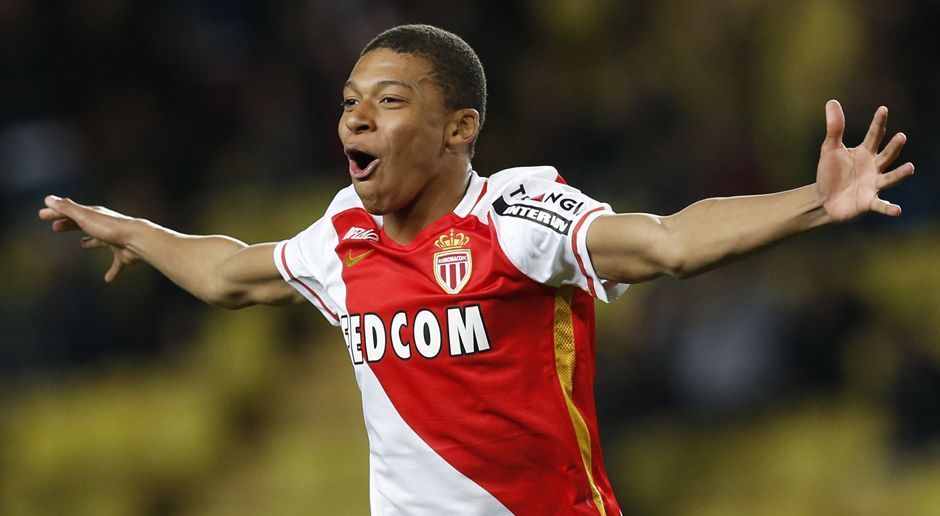 
                <strong>Top-Elf-Talente vom AS Monaco  </strong><br>
                Kylian Mbappe steht seit März 2016 im Profikader des AS Monaco und kam in dieser Saison 17 Mal in der Ligue 1 zum Einsatz. Neben dem FC Arsenal hat wohl auch der Liga-Konkurrent Tottenham Hotspur sein Interesse am 18-Jährigen geäußert. Sogar Borussia Dortmund soll sich nach dem Stürmer erkundigt haben. Mbappe wäre nicht der Erste, der aus der Jugend der Monegassen stammt und seine Karriere bei einem anderen Klub fortsetzt. ran.de präsentiert die Top-Elf aus der Talentschmiede des AS Monaco.
              