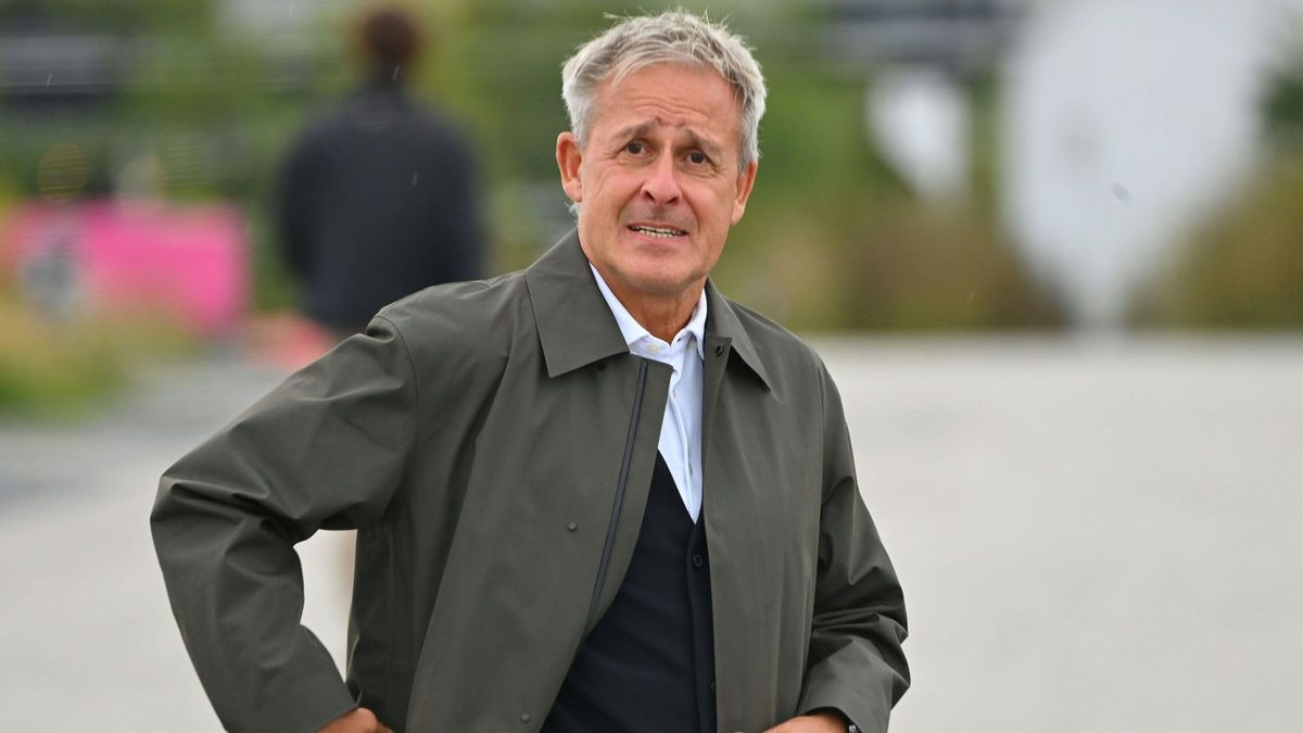 Pierre Littbarski sorgt sich