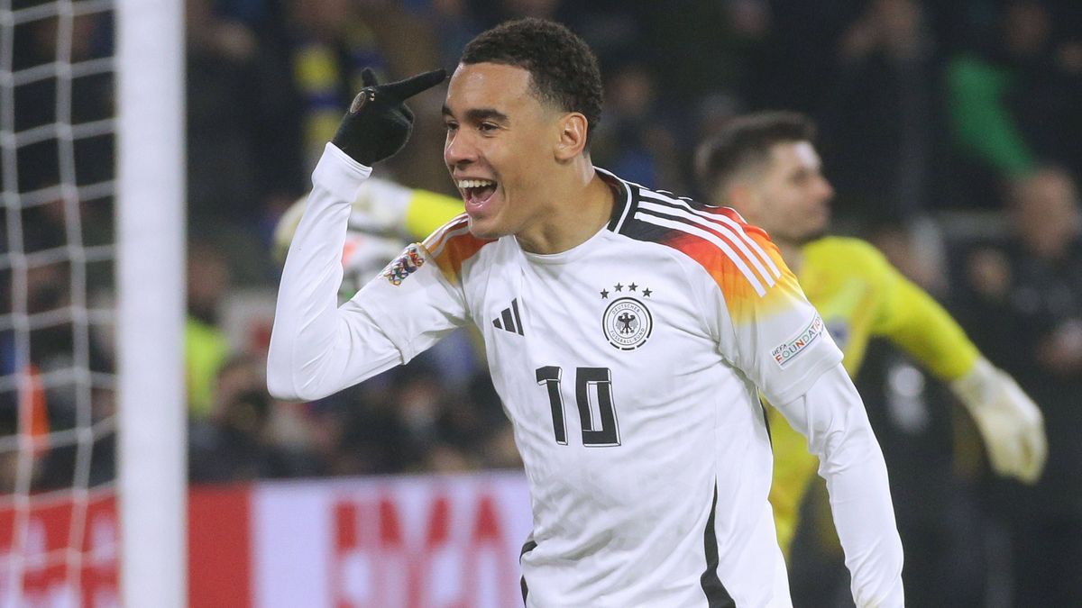 Freiburg , UEFA Nations League Deutschland vs. Bosnien-Herzegowina , Jamal Musiala ( GER ) *** Freiburg , UEFA Nations League Germany vs Bosnia and Herzegovina , Jamal Musiala GER