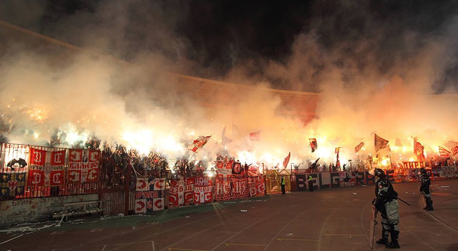 
                <strong>Heißer Europa League-Tanz in Belgrad</strong><br>
                Am Donnerstag Abend wollen die Kölner in der Europa League, die Runde der letzten 32 erreichen. Dafür muss in Belgrad ein Sieg her. Die Anhänger von Roter Stern Belgrad sind für ihren Fanatismus bekannt, FC-Fans sollten sich sowohl auf, als auch neben dem Platz, auf einen ganz heißen Tanz einstellen.
              