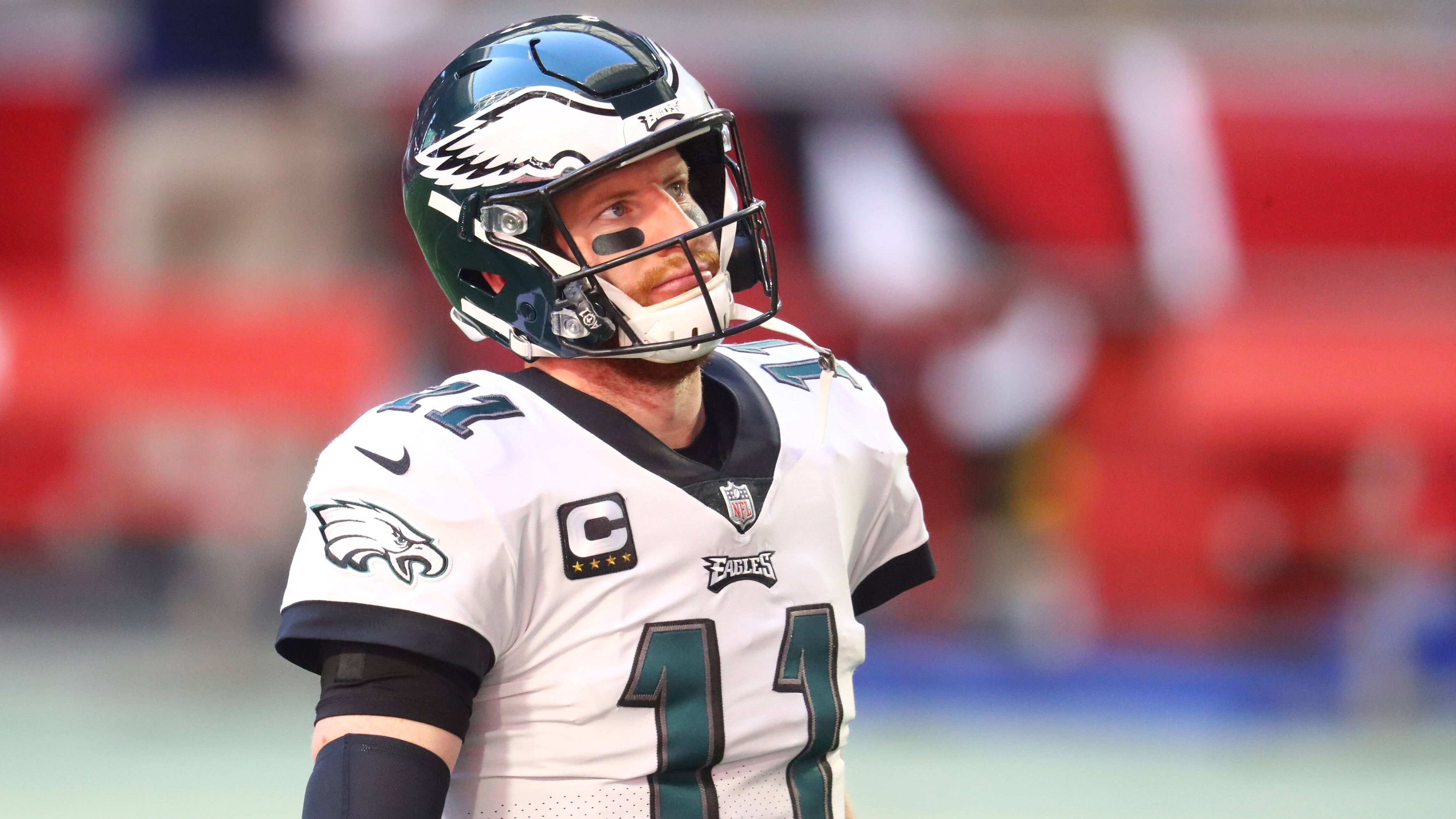 <strong>Carson Wentz (Philadelphia Eagles) - 33,8 Millionen US-Dollar</strong><br>Im Vierjahresvertrag über 128 Millionen US-Dollar war ein Signing Bonus enthalten, der vor Vertragsbeginn im Jahr 2021 gezahlt werden sollte. Dieser wurde aber über die vier Jahre verteilt, um den Cap Hit von Carson Wentz in jedem Jahr zu senken. Dies kostete die Philadelphia Eagles 2021 fast 20 Prozent ihres Salary Caps.