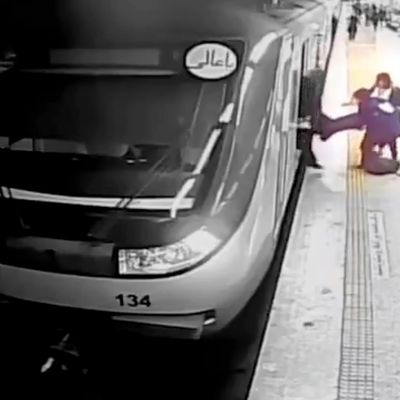 U-Bahn Teheran: Armita Garawand