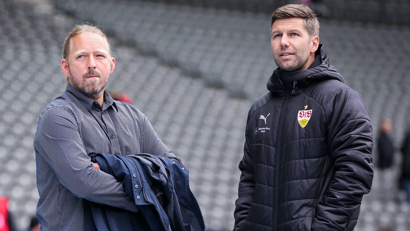 
                <strong>VfB Stuttgart: Cheftrainersuche </strong><br>
                In Stuttgart kämpft man nicht nur um den Klassenerhalt, das neue Führungsduo um Sportdirektor Sven Mislintat und Sportvorstand Thomas Hitzelsperger suchen für die kommende Spielzeit auch noch einen neuen Cheftrainer. U23-Coach Nico Willig betreut nach der Entlassung von Markus Weinzierl die Mannschaft vorübergehend bis Saisonende. Ihren Wunschkandidaten haben die Schwaben bereits ausfindig gemacht ...
              