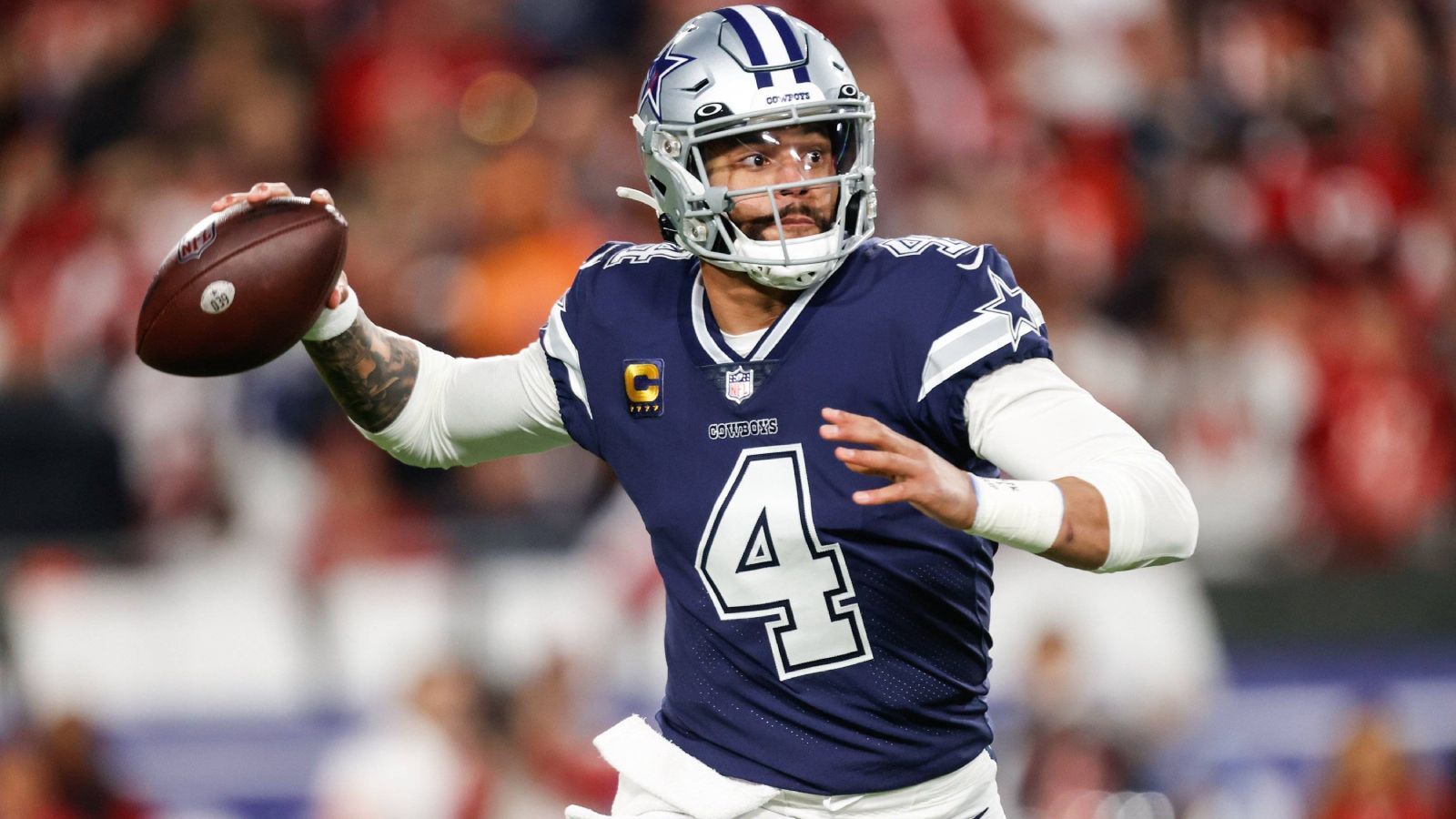 
                <strong>Platz 6: Dak Prescott</strong><br>
                &#x2022; Team: Dallas Cowboys<br>&#x2022; Position: Quarterback<br>&#x2022; Platzierung im Vorjahr: 6<br>
              
