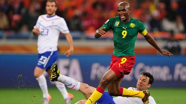 
                <strong>Samuel Eto'o</strong><br>
                Samuel Eto'o war bereits von der Nationalmannschaft Kameruns zurückgetreten, kehrte dann aber doch zurück und wird in Brasilien seine wohl letzte Weltmeisterschaft spielen. Der Chelsea-Stürmer gehört seit geraumer Zeit zu Afrikas größten Aushängeschildern.
              