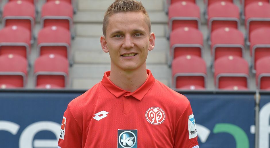 
                <strong>1. FSV Mainz 05: Niko Bungert</strong><br>
                Im Team seit Juli 2008.
              