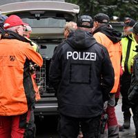 Polizei sucht nach Anschlag erneut Gebiet in Solingen ab