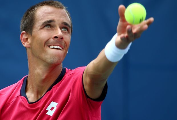 
                <strong>Tschechien: Lukas Rosol</strong><br>
                Mit seinem 27. Platz der Weltrangliste steht Rosol auf seinem bisher höchsten Rang. Bei den US Open versagte er aber auf ganzer Linie. In der ersten Runde musste er sich gegen den Kroaten Borna Coric, der Platz 176 der Weltrangliste belegt, mit 4:6, 1:6 und 2:6 geschlagen geben. 
              