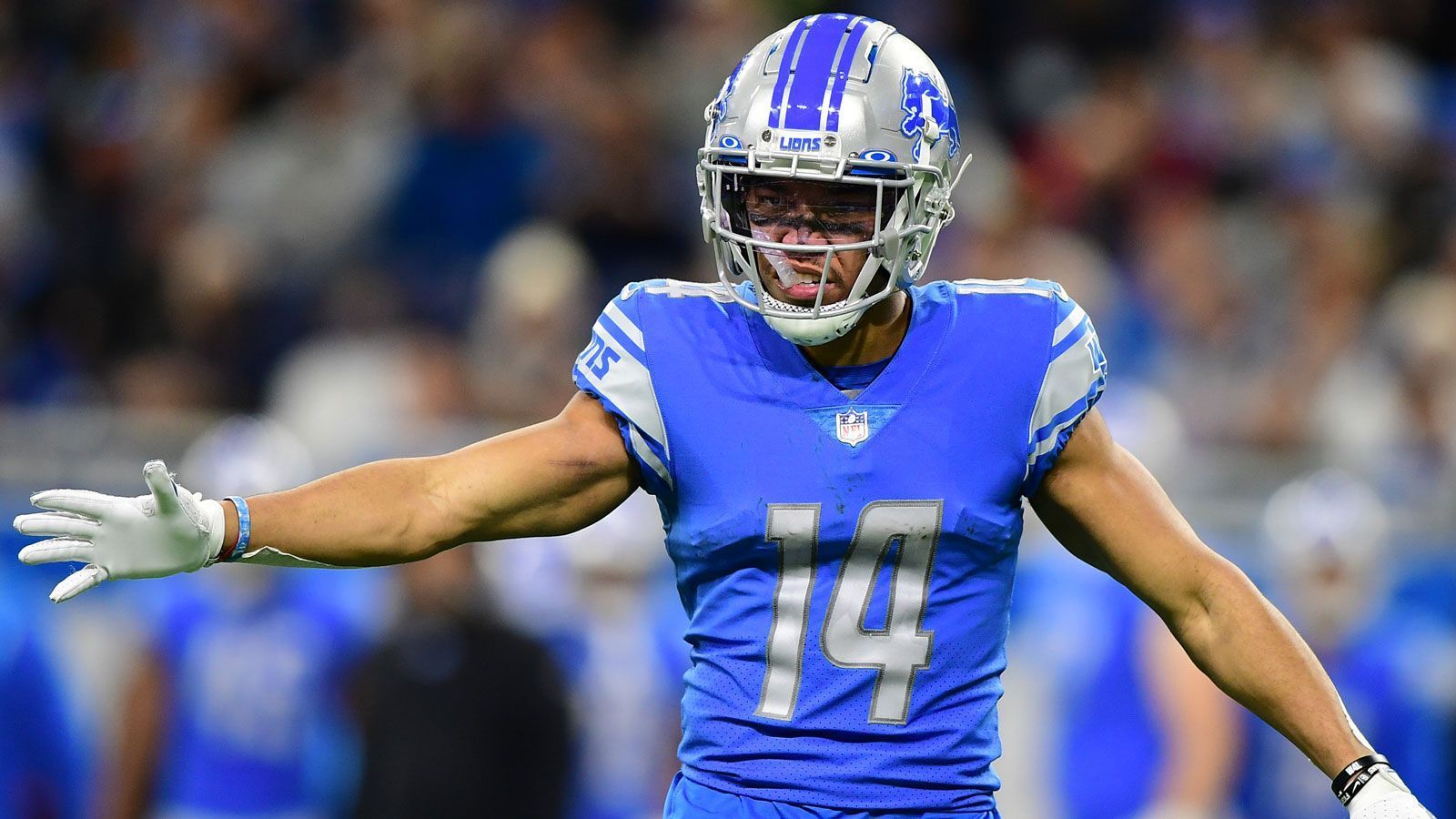 
                <strong>Amon-Ra St. Brown (Detroit Lions)</strong><br>
                Der jüngste von drei Brüdern aus Kalifornien mit deutscher Mutter und US-amerikanischem Vater absolviert seine zweite NFL-Saison. Nach seinem Draft in der 4. Runde erhielt der Wide Receiver einen Vertrag über vier Jahre und 4,26 Millionen US-Dollar. 2022 verdient er 825.000 US-Dollar an Grundgehalt, dazu kommt ein Signing Bonus von 196.313 US-Dollar. Macht zusammen 1.021.313 US-Dollar.
              