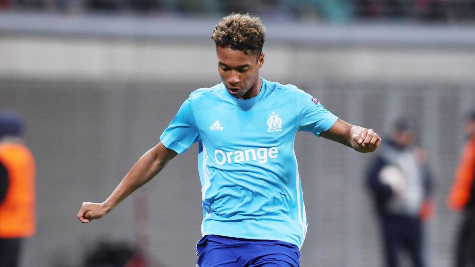 
                <strong>Boubacar Kamara (Frankreich)</strong><br>
                Boubacar Kamara schnürrt für den diesjährigen Europa-League-Finalisten Olympique Marseille die Schuhe. Der defensive Mittelfeldspieler stand auch beim Viertelfinal-Sieg über RB Leipzig in Hin- und Rückspiel über die volle Distanz auf dem Platz.
              