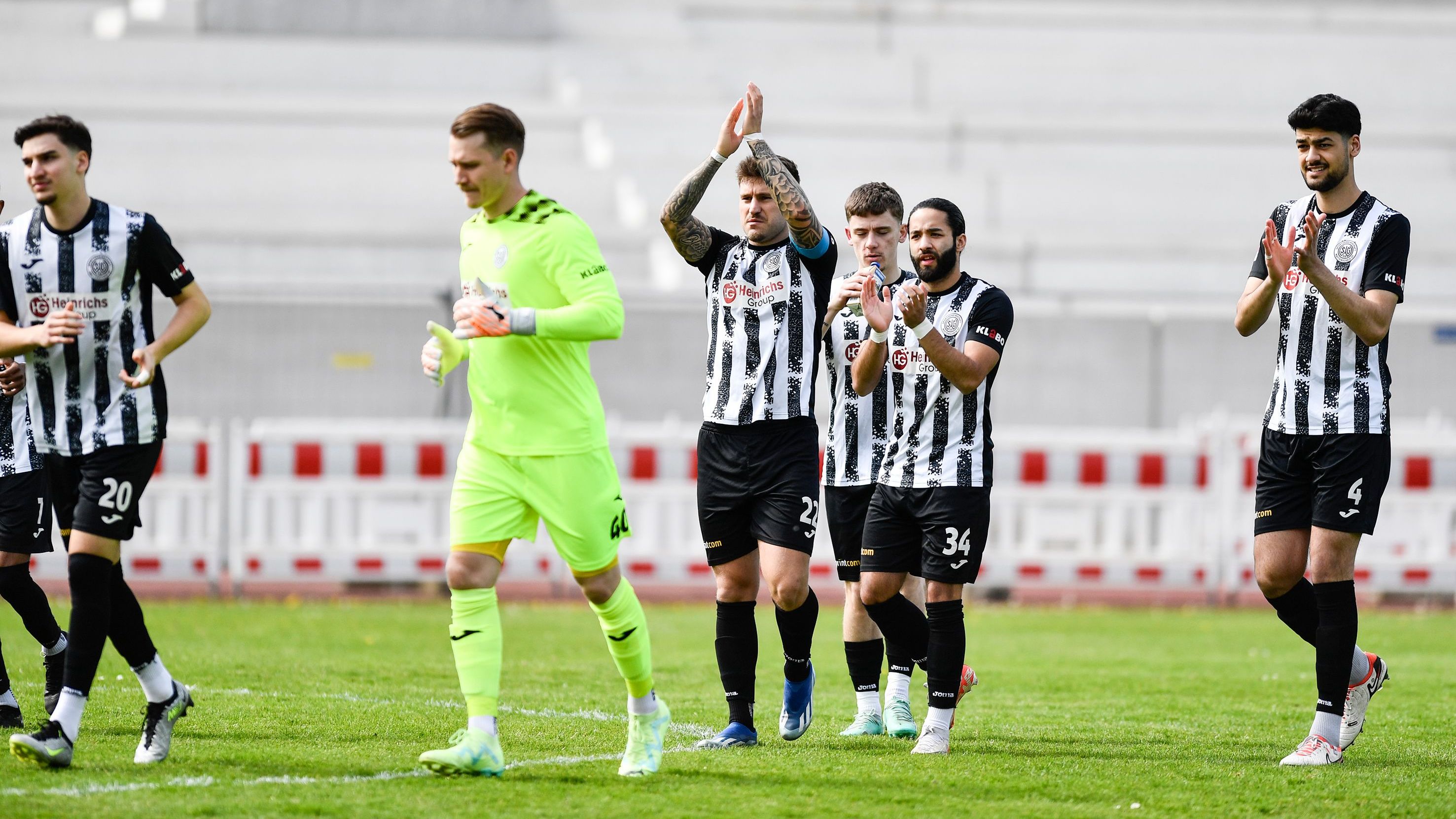 <strong>SG Wattenscheid 09</strong><br> Regionalliga, Oberliga, Verbandsliga, NRW-Liga, Westfalenliga - es folgte ein munteres Auf und Ab für den Traditionsverein. Sowie ein Insolvenzverfahren 2019. Aktuell findet sich Wattenscheid Oberliga wieder. Eine Rückkehr in den Profifußball liegt aktuell in sehr weiter Ferne.