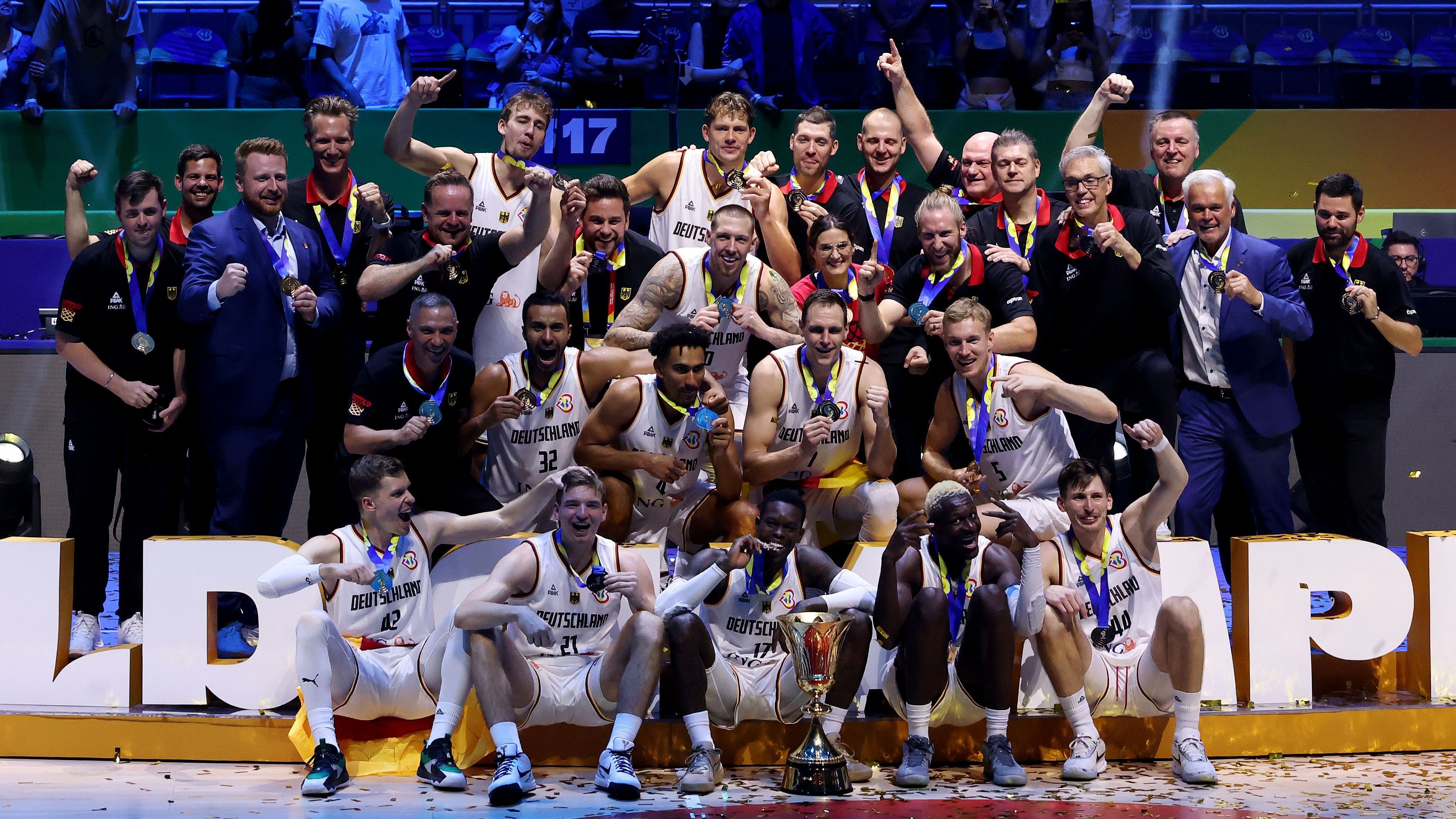 <strong>SPANIEN: As</strong><br>"Der Basketball hat einen neuen König: Deutschland, Weltmeister"