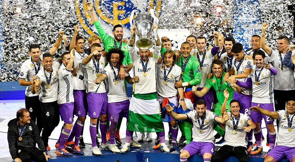 
                <strong>Das UEFA Champions League Team der Saison</strong><br>
                Real Madrid hat mit dem Sieg über Juventus Turin als erstes Team überhaupt den Champions-League-Titel verteidigen können. Nun hat die UEFA das Champions League Team der Saison bekannt gegeben. Die Madrilenen sind gleich achtmal vertreten. ran.de verschafft euch einen Überblick.
              