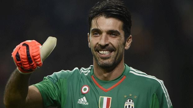 
                <strong>Gianluigi Buffon</strong><br>
                Gianluigi Buffon: Der italienische Gentleman ist zwar schon 37 Jahre alt, aber in Europa immer noch einer der besten Torhüter. Für uns die klare Nummer 1 und reif für die MLS.
              