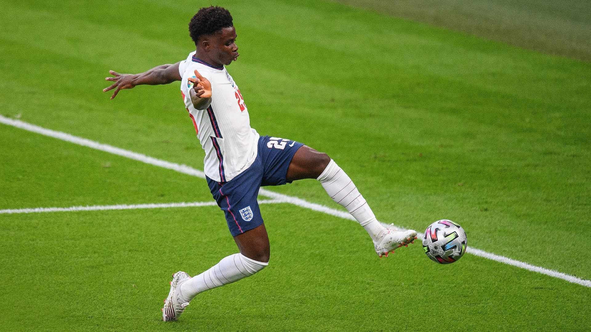 
                <strong>Bukayo Saka (England)</strong><br>
                Kam für Trippier in die Partie. Versuchte viel, ohne wirklich effektiv zu sein. Musste im Elfmeterschießen treffen und scheiterte an Donnarumma. ran-Note: 5
              