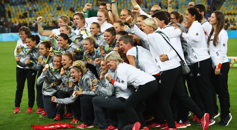 
                <strong>DFB-Damen (Gold)</strong><br>
                DFB-Damen: Gold mit der Mannschaft.
              
