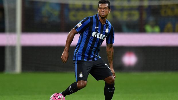 
                <strong>Fredy Guarin</strong><br>
                Fredy Guarin: Mit Fredy Guarin findet der nächste Profi den Weg von Europa in die chinesische Super League. Für 13 Millionen Euro wechselt der 29-Jährige von Inter Mailand zu Shanghai Shenhua. Der Mittelfeldspieler galt eigentlich als Leistungsträger bei Mailand in dieser Saison.
              
