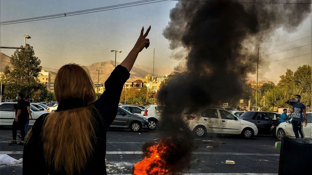Im Iran hat ein Demonstrant seinen Protest mit seinem Leben bezahlt. 
