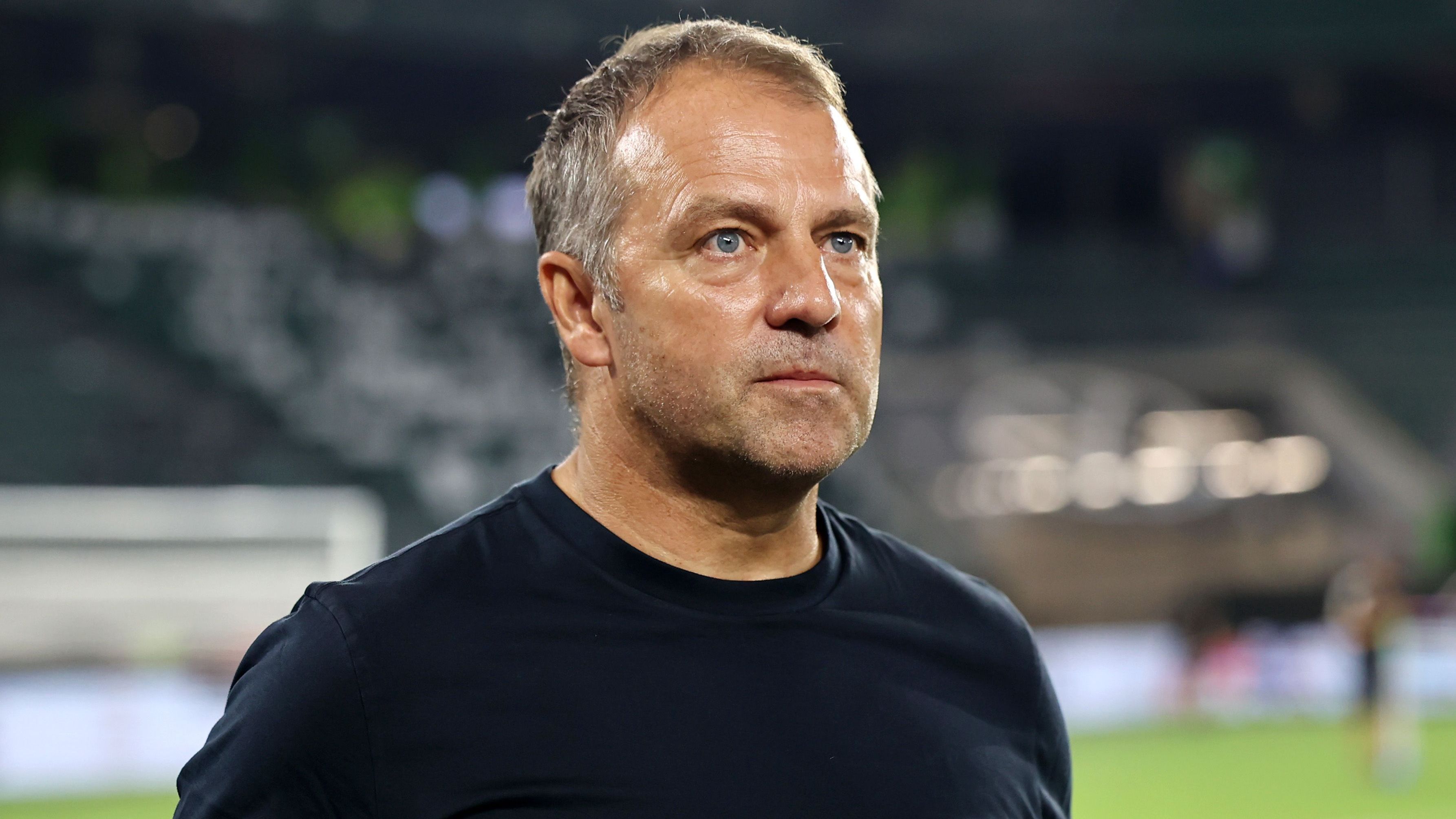 <strong>Hansi Flick (vereinslos)</strong><br>Hansi Flick führte den FC Bayern München einst zum "Sextuple", scheiterte später aber als Trainer der deutschen Nationalmannschaft. Nach dem Vorrundenaus bei der WM 2022 und erschreckenden Auftritten im Jahr 2023 zog der DFB die Reißleine. Eine Flick-Verpflichtung wäre eine große Überraschung.