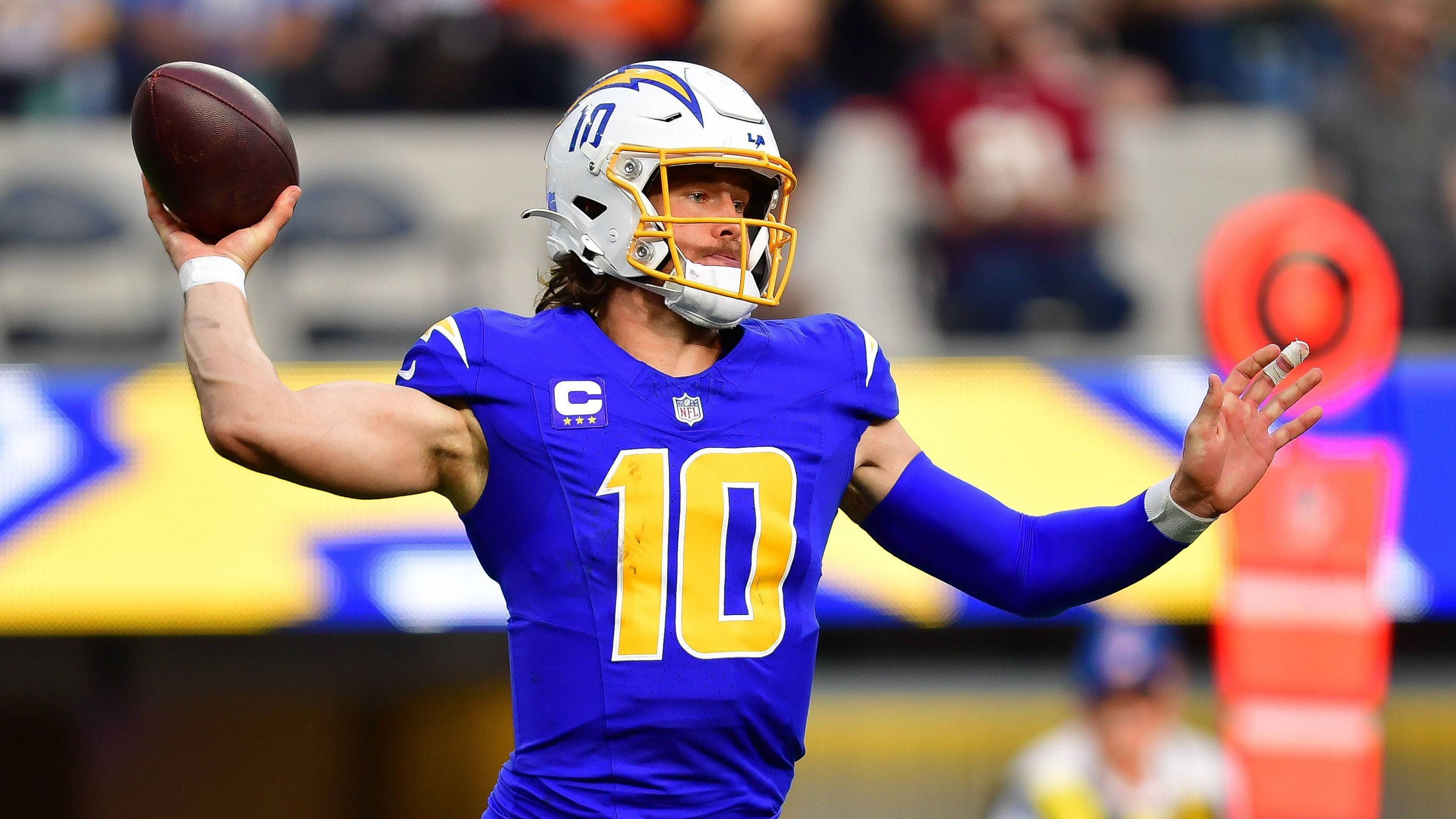 <strong>Los Angeles Chargers - Justin Herbert</strong><br>Wird Free Agent: 2030<br>Vertragslaufzeit: 5 Jahre<br>Vertragsvolumen: 262,5 Millionen<br>Garantierte Summe: 218,7 Millionen