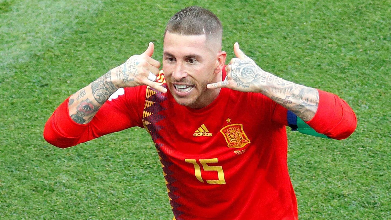 
                <strong>So krass feiert Ramos das russische Eigentor</strong><br>
                Ach, da ist er ja! Ramos hat nach den drölftausend Umarmungen seiner Mitspieler noch nicht genug. "Seht mich an! Ich habe nichts gemacht!" Ramos rastet komplett aus.
              