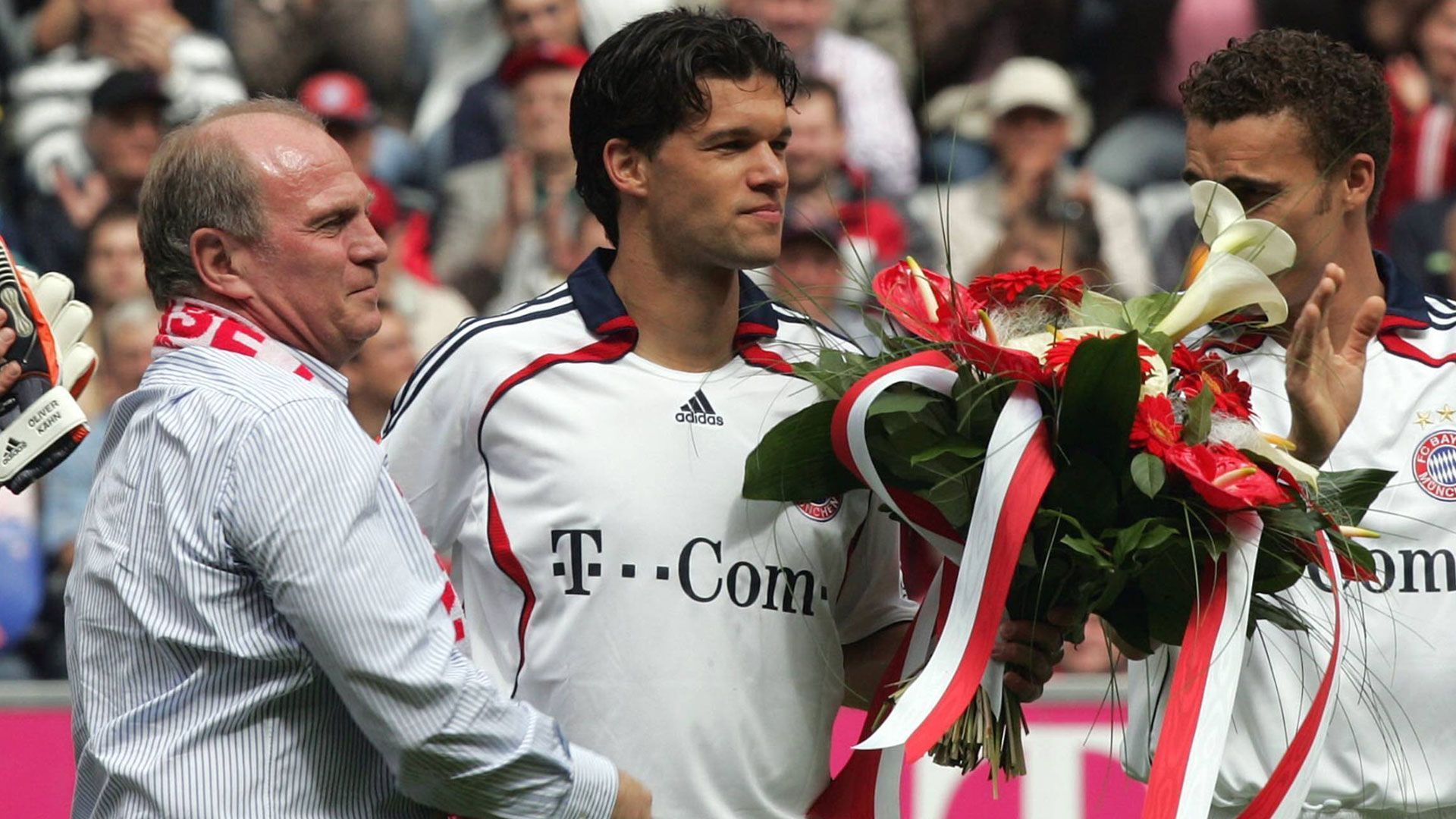 
                <strong>Michael Ballack</strong><br>
                Wechsel zur Saison: 2006/07 -Pflichtspiele für den FC Bayern: 157 -Pflichtspieltore für den FC Bayern: 62 -Aufnehmender Verein: FC Chelsea
              