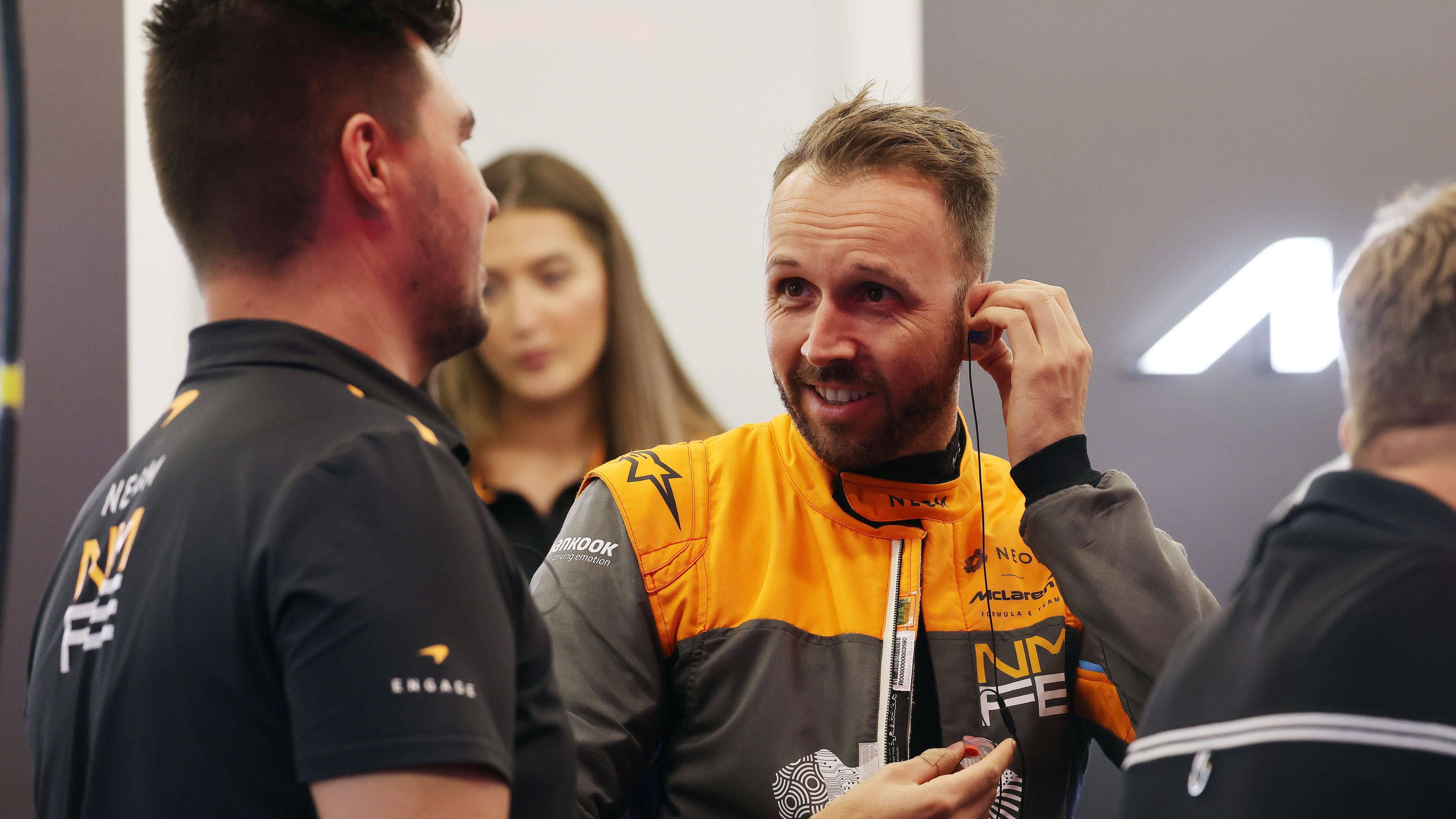 <strong>Rene Rast (McLaren)</strong><br>Anders als bei Wehrlein und Günther scheinen Rasts Tage in der Formel E vorerst beendet zu sein. Wie unter anderem "The Race" berichtet, wird der Brite Sam Bird das McLaren-Cockpit des Deutschen übernehmen. "Ich habe extrem viel gelernt", unterstrich Rast am Sonntag im <strong><em>ran</em></strong>-Interview. "Ich gehe mit einem weinenden und einem lachenden Auge, aber bin auch dankbar, dass ich ein Teil des Ganzen sein durfte."