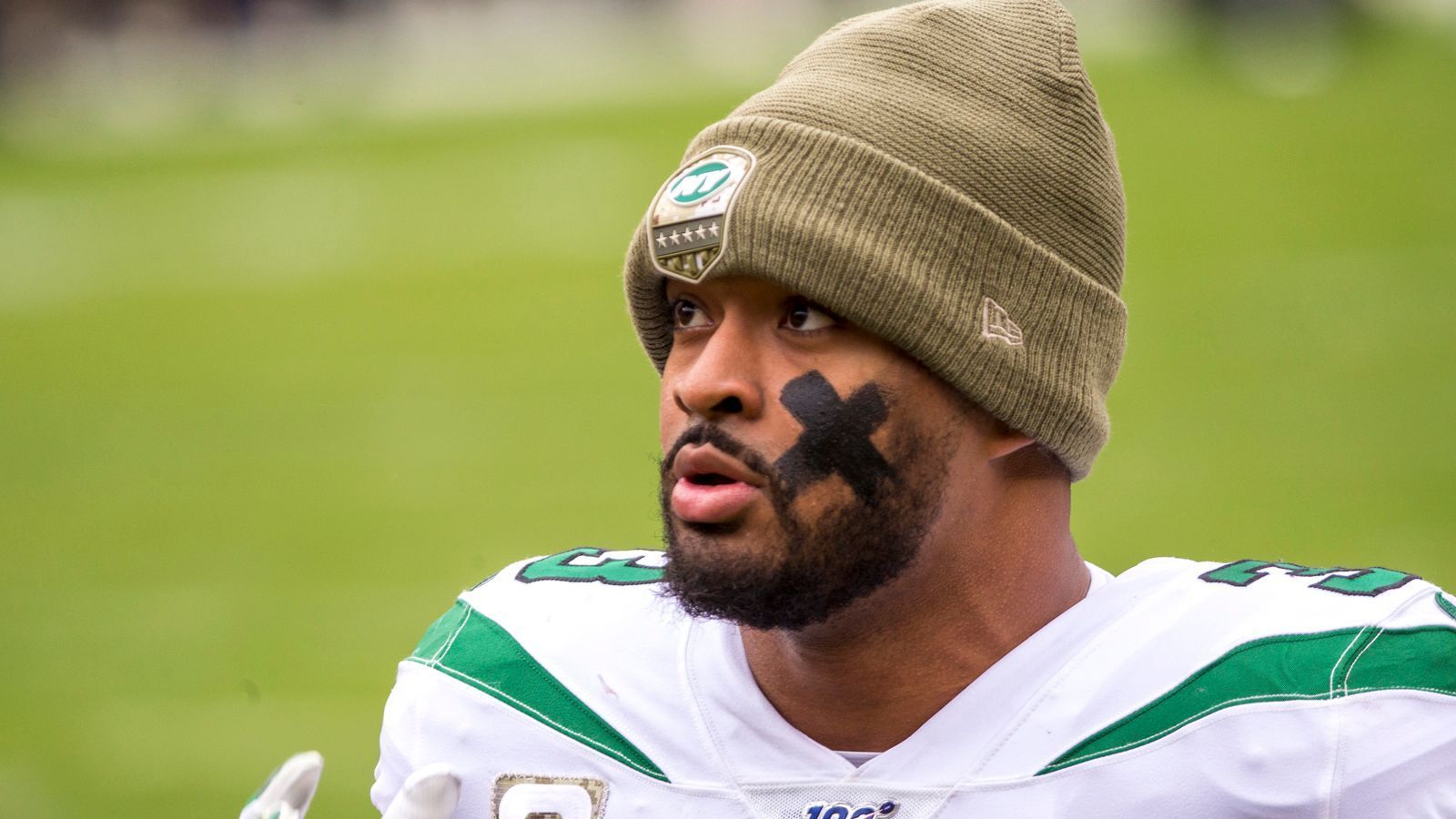 
                <strong>Jamal Adams zu den Dallas Cowboys</strong><br>
                Ein Trade stand bereits in der vergangenen Saison zur Debatte, kam aber nicht zustande. Der Safety hätte gerne einen neuen Vertrag, die New York Jets wiederum haben keine Eile, einem ihrer Leistungsträger einen Zahltag zu bescheren. Am Ende landet er bei den Cowboys.
              