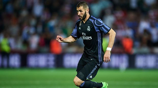 
                <strong>Karim Benzema (Real Madrid)</strong><br>
                1. Platz: Karim Benzema (Real Madrid) - Ablösesumme 1 Milliarde Euro (Quelle: Goal.com)
              