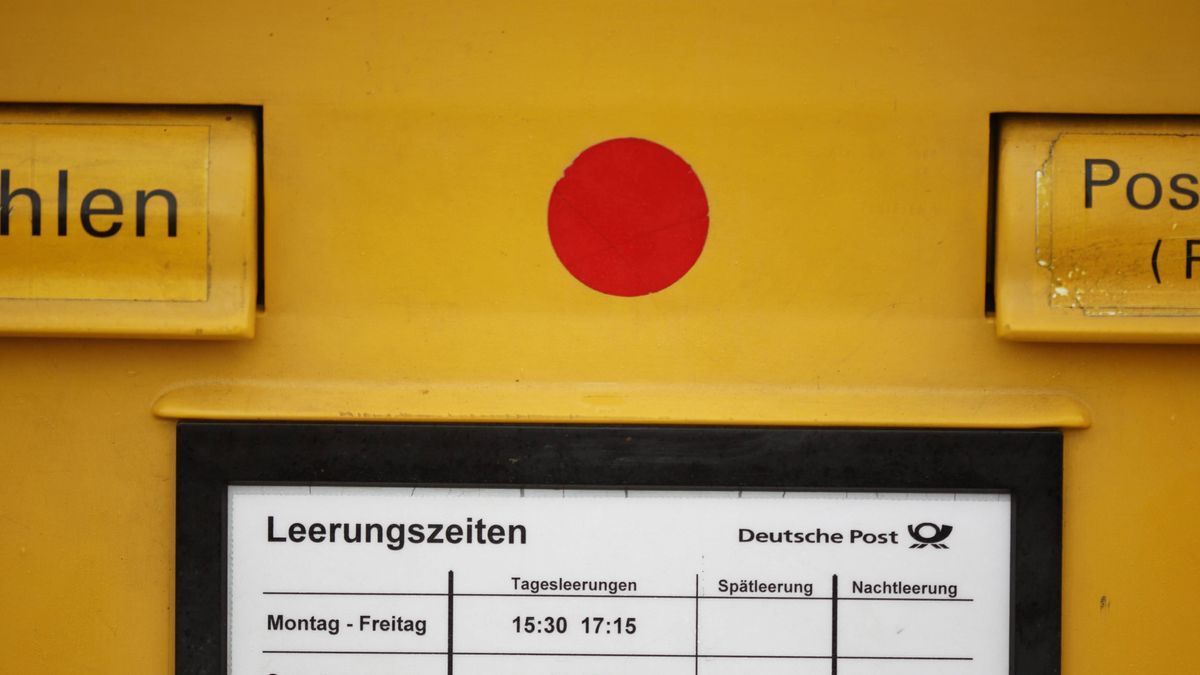 Was bedeutet der rote Punkt auf dem Briefkasten?