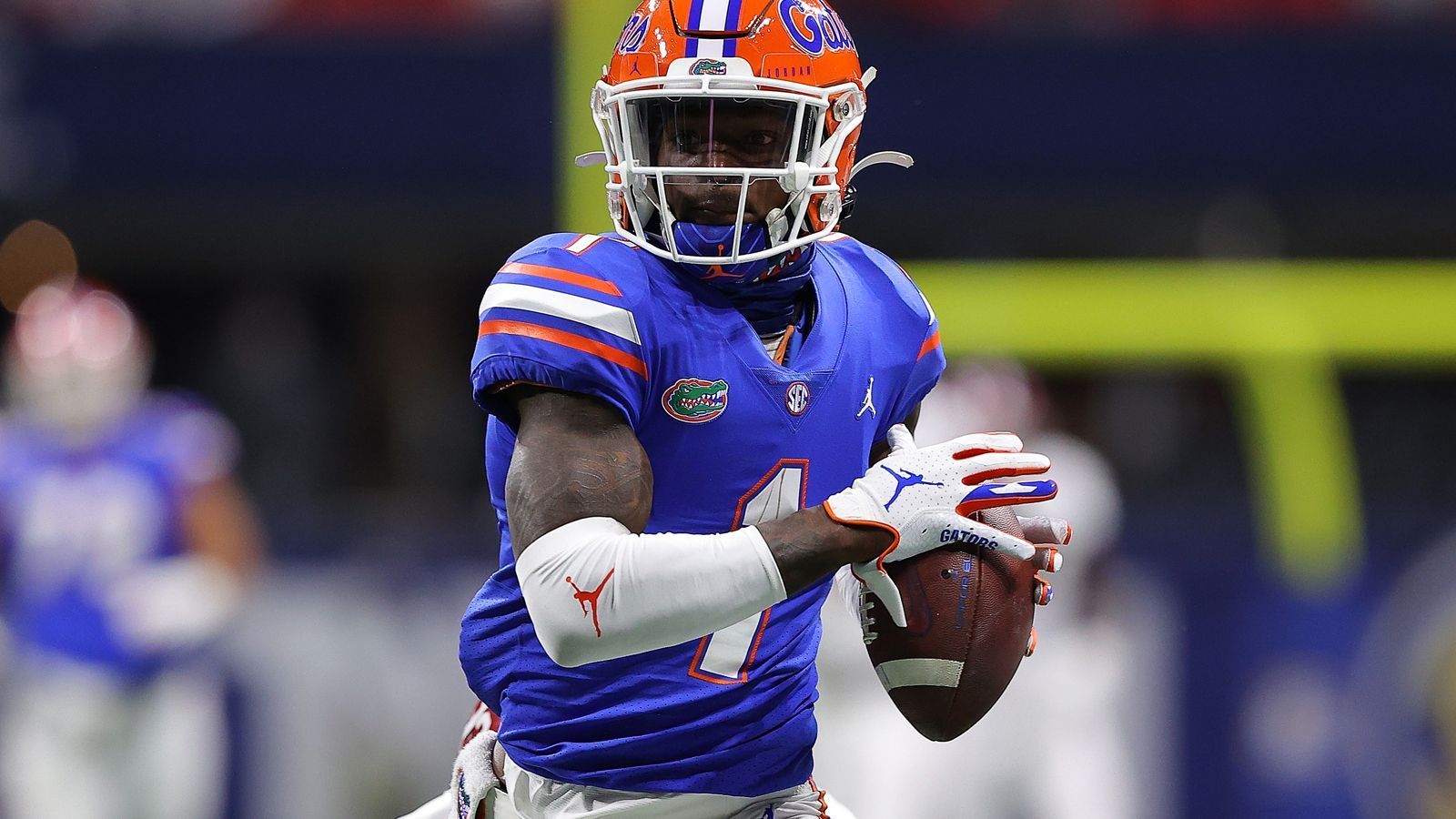 
                <strong>20. Pick: New York Giants - Kadarius Toney</strong><br>
                &#x2022; Wide Receiver -<br>&#x2022; Florida -<br>&#x2022; Trade des 11. Picks mit den Chicago Bears für die Picks 20, 164, 2022 Erstrunden-Pick und 2022 Viertrunden-Pick<br>
              