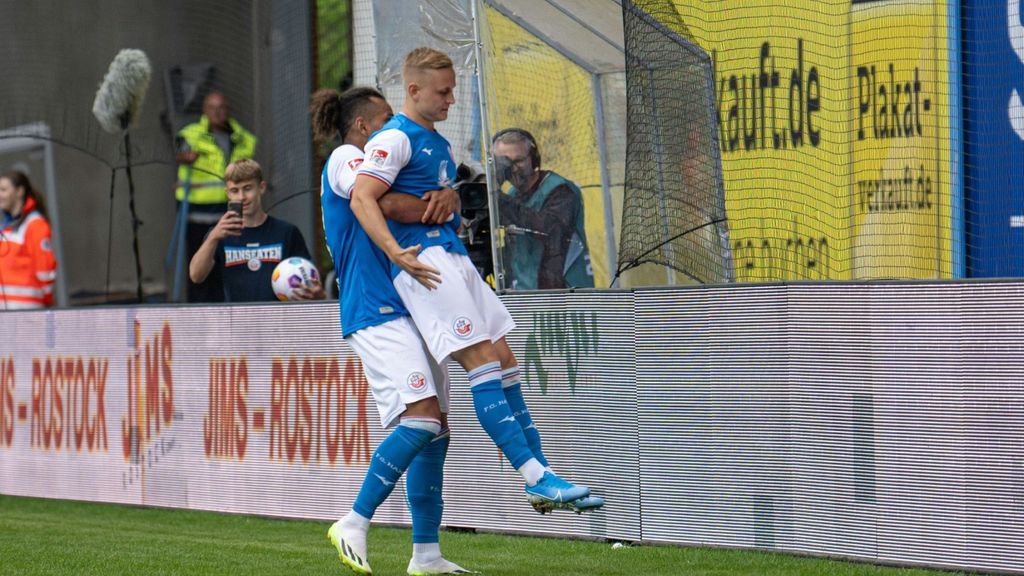 Rostock übernimmt Tabellenführung in Liga zwei