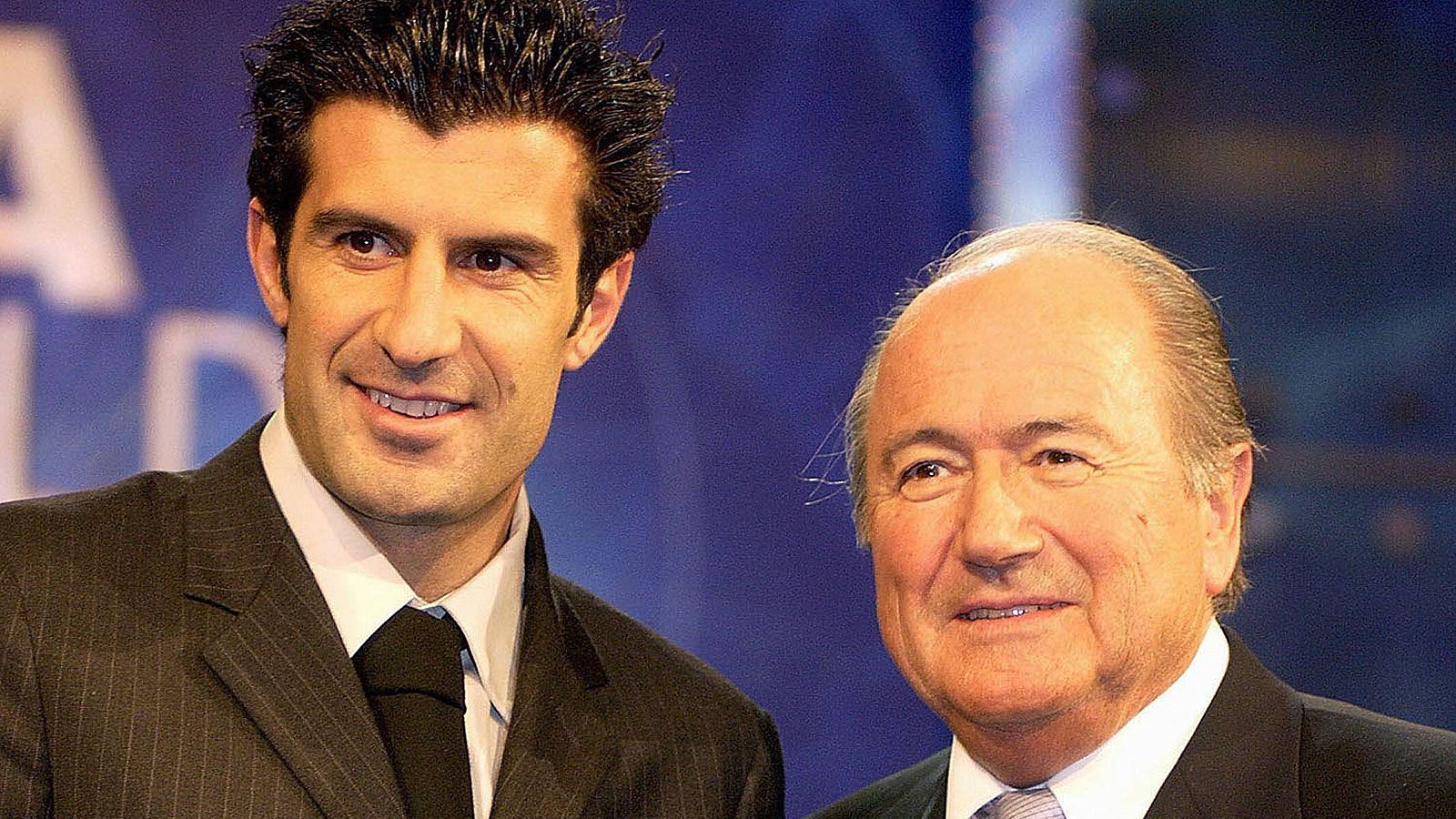 
                <strong>Luis Figo (2001)</strong><br>
                Im zweiten Jahr nach seinem aufsehenerregenden Wechsel vom FC Barcelona zu Real Madrid holte der Portugiese Luis Figo seinen einzigen Titel bei der FIFA Weltfußballer-Wahl vor David Beckham und seinem Mannschaftskollegen Raul. Den Ballon d'Or von "France Football" erhielt dagegen Liverpools Michael Owen.
              